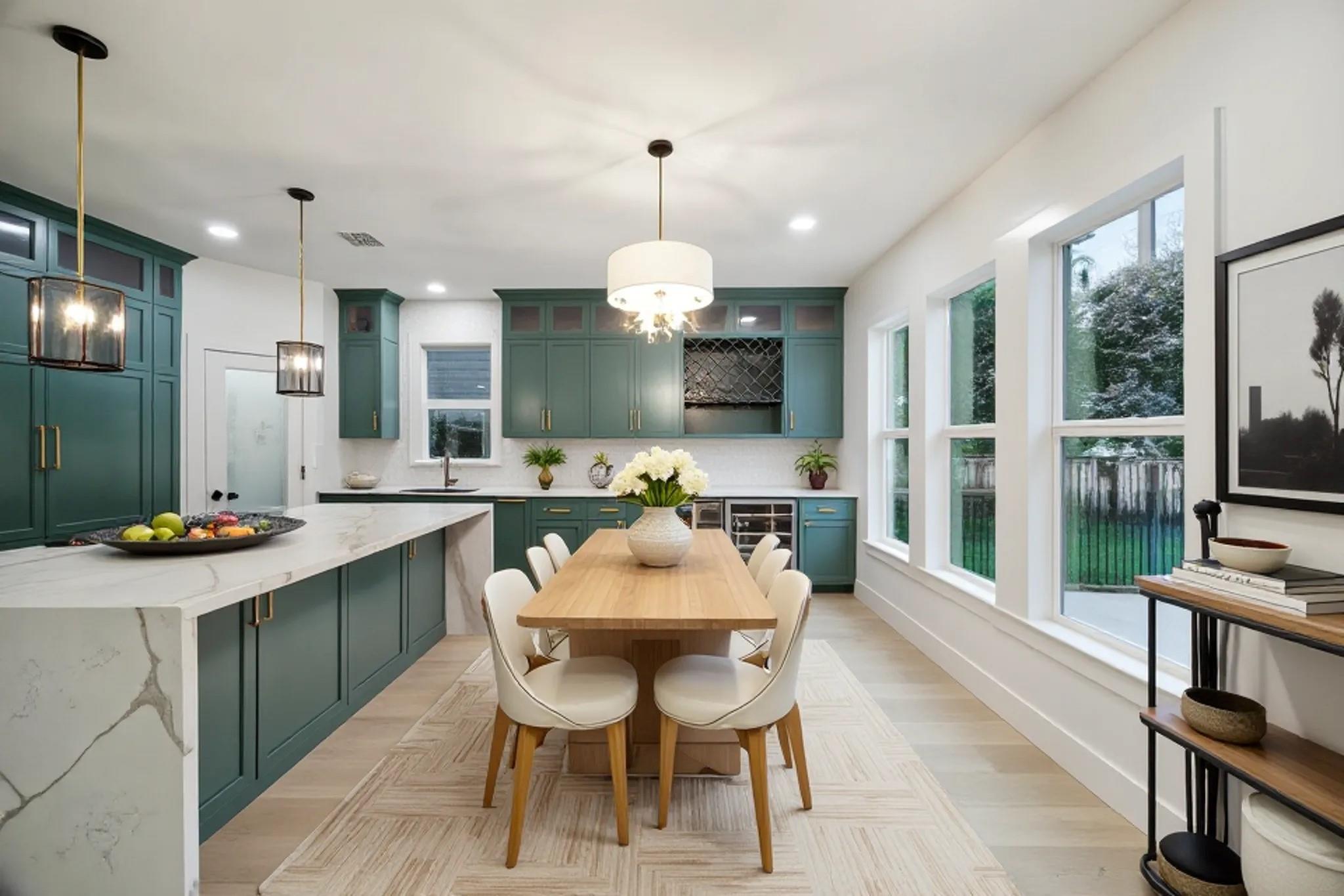 318 W 24th Street, Houston