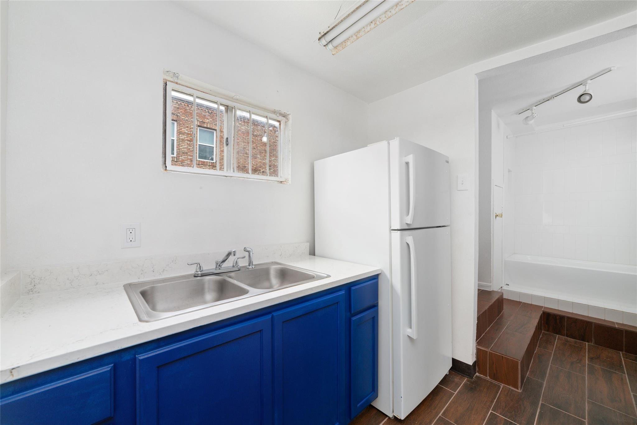3705 Mandell Street # 7