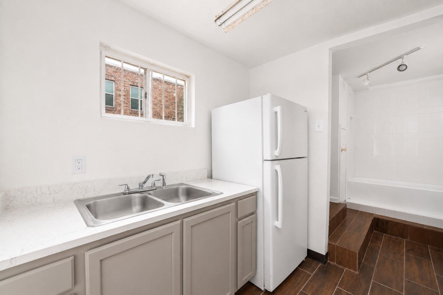 3705 Mandell Street # 7