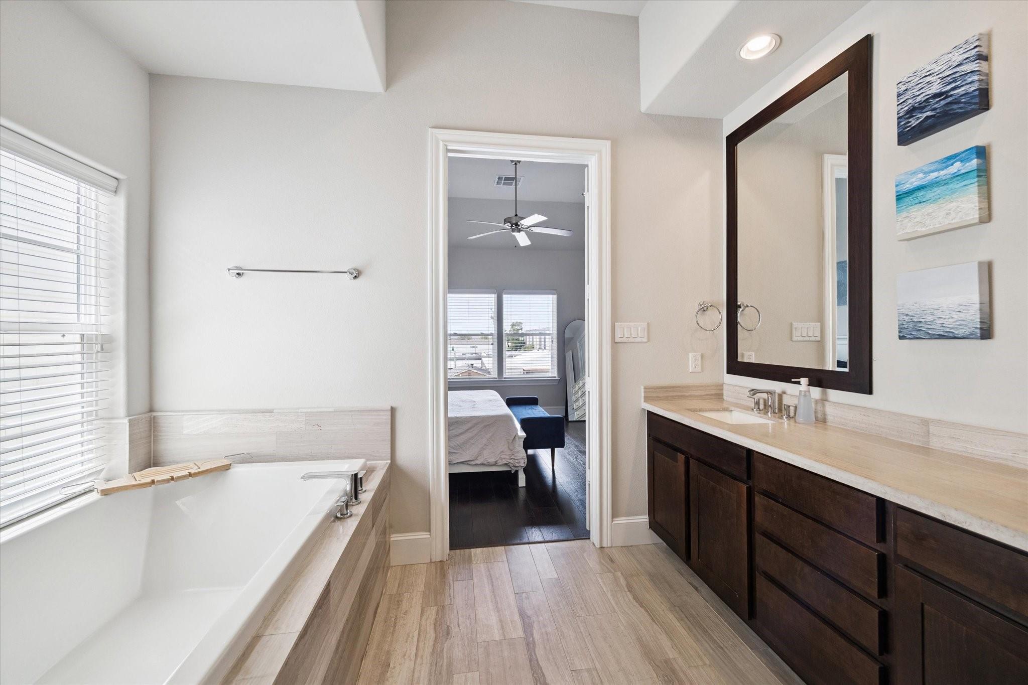 2006 Lou Ellen Lane # H