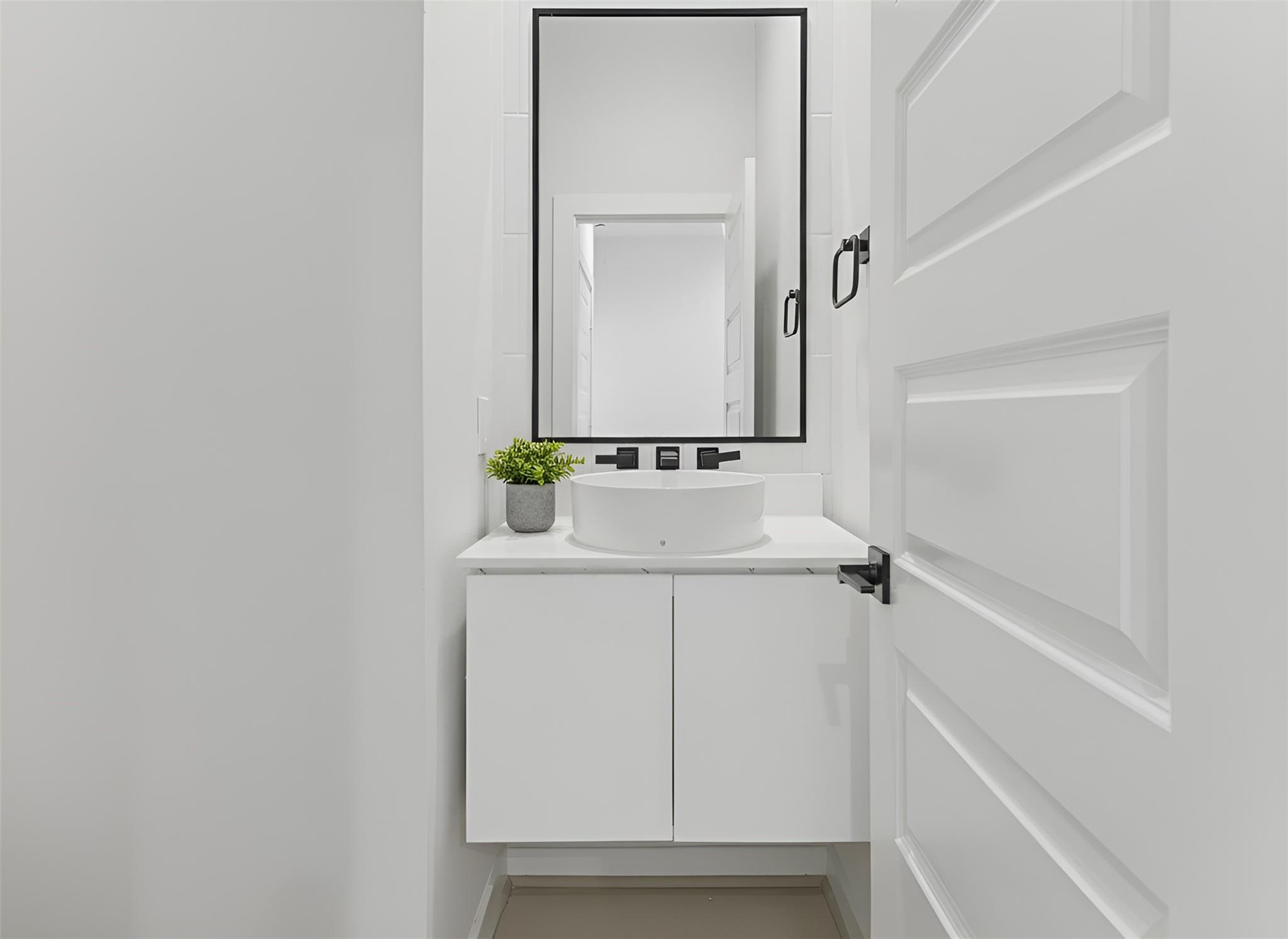 817 Thornton Road Unit: E
