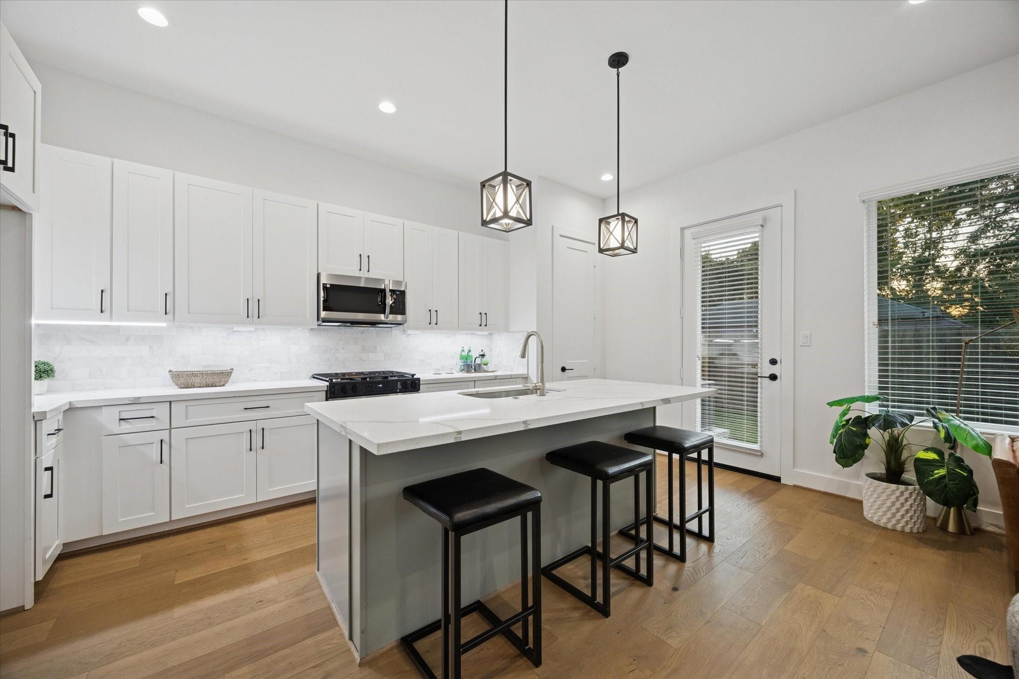 1850 W Tidwell Road