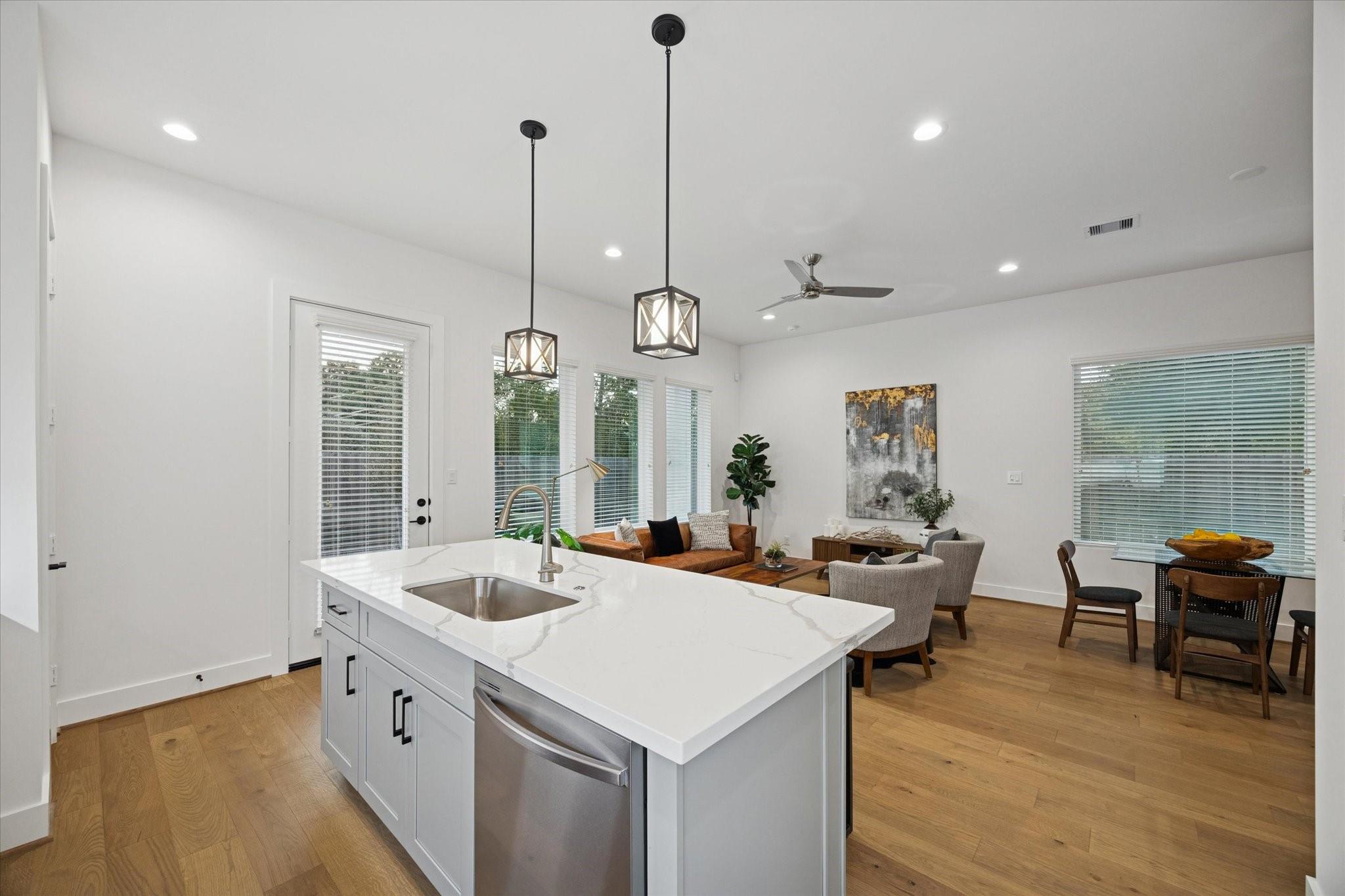 1850 W Tidwell Road