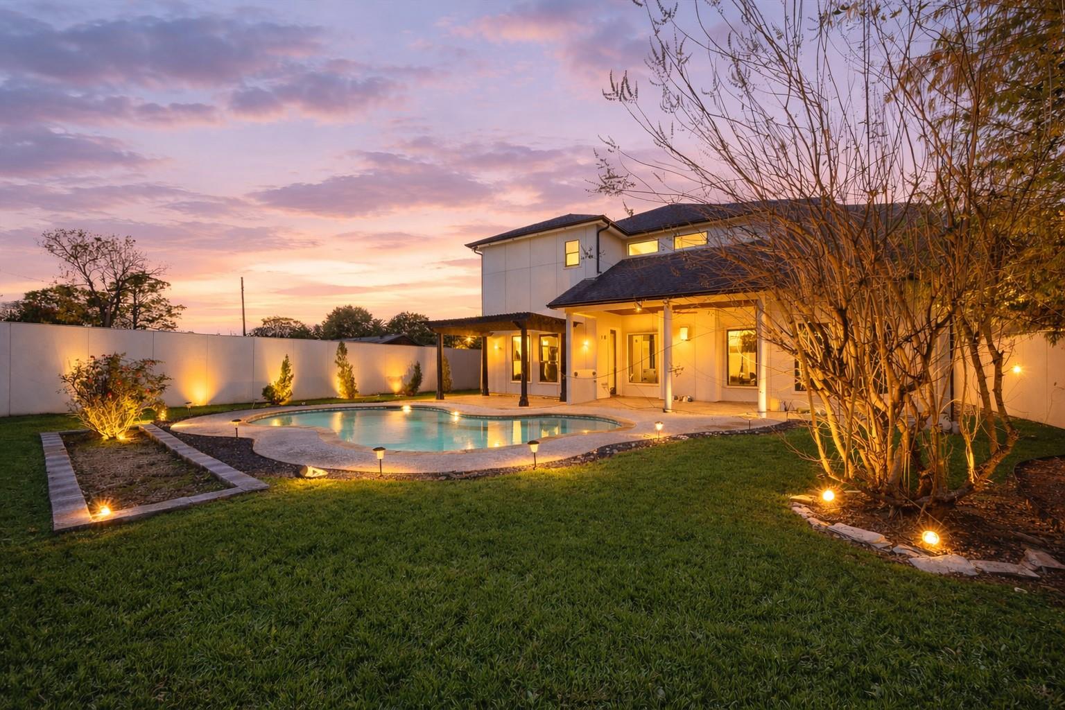 3942 Charleston Street