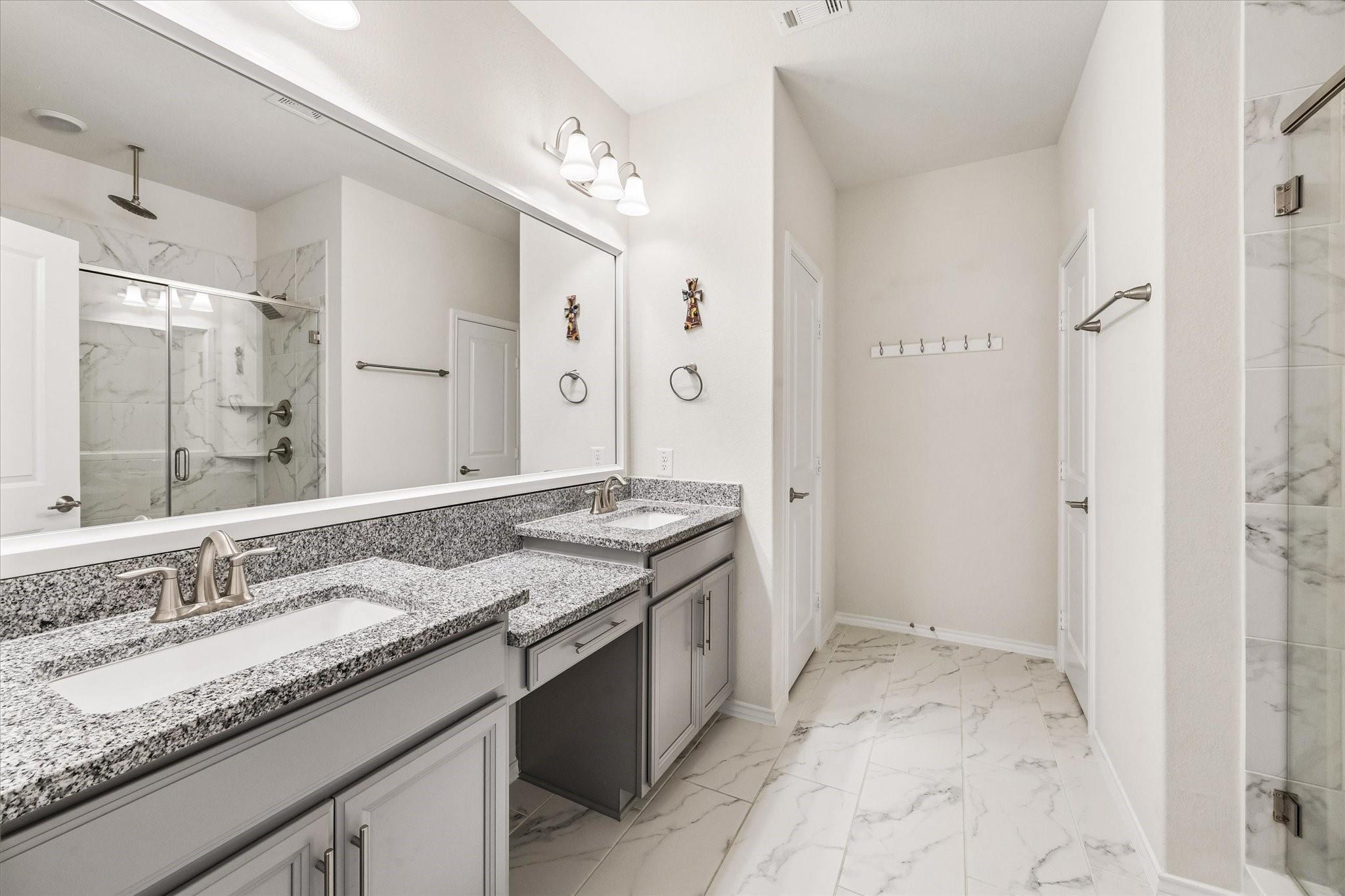 1812 Agoura Hills Drive