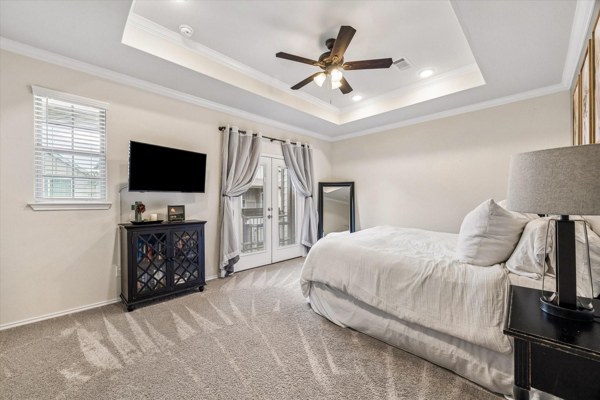 1812 Agoura Hills Drive
