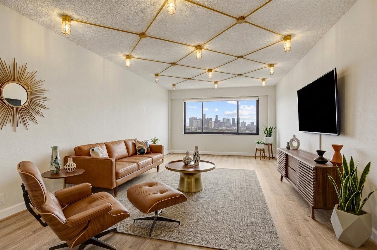 1400 Hermann Drive # 15D