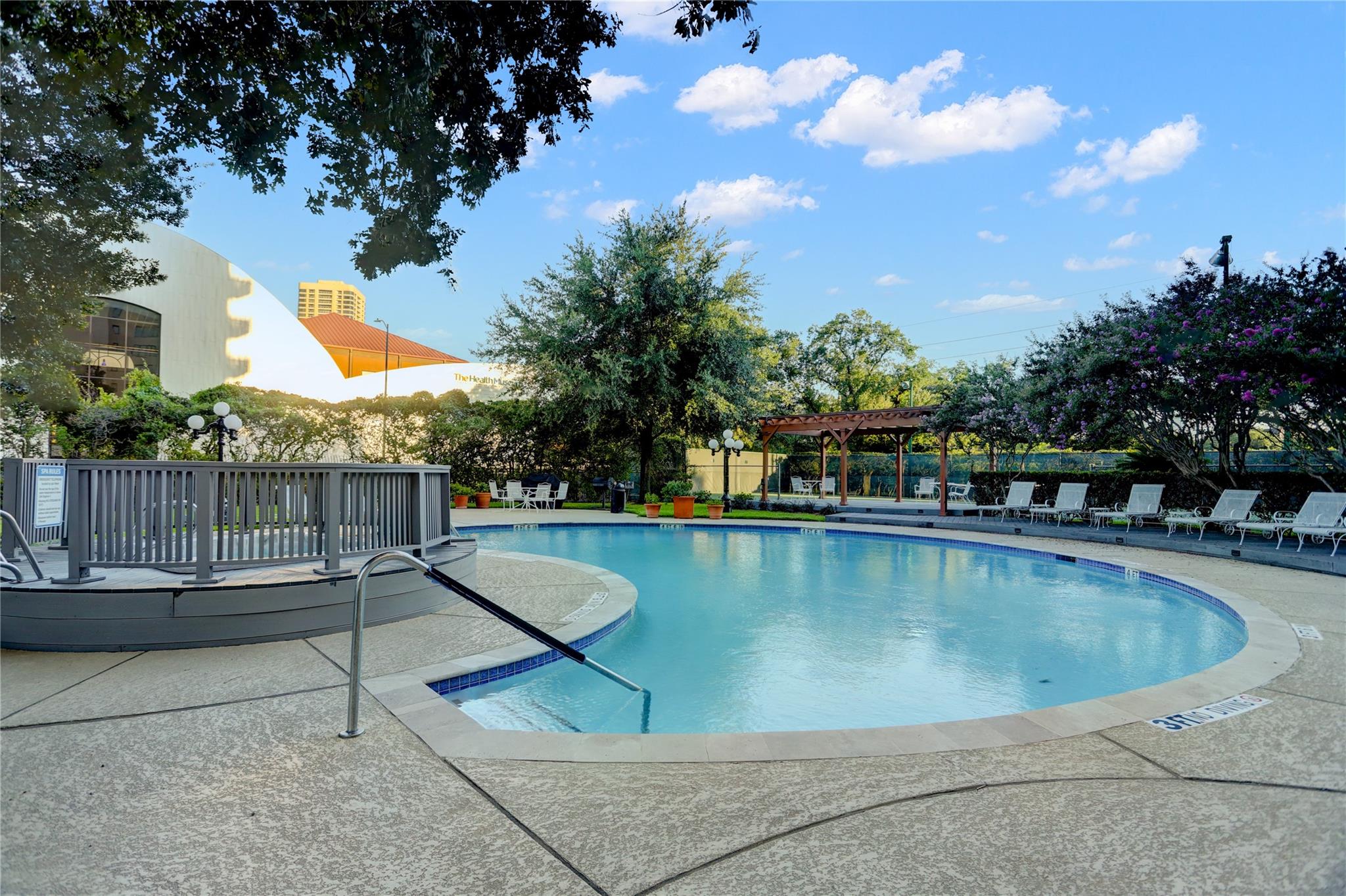 1400 Hermann Drive # 15D