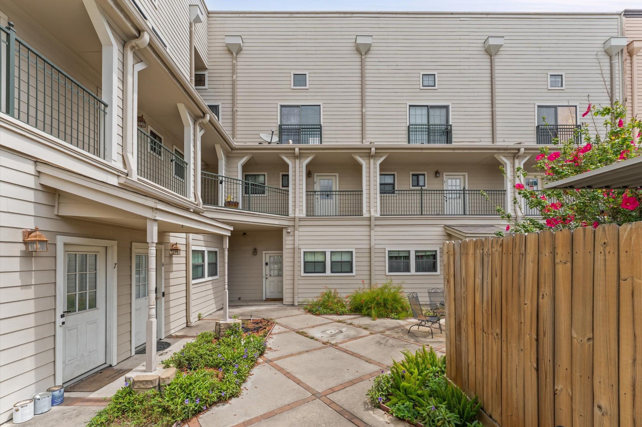 1602 Elgin Street # 10