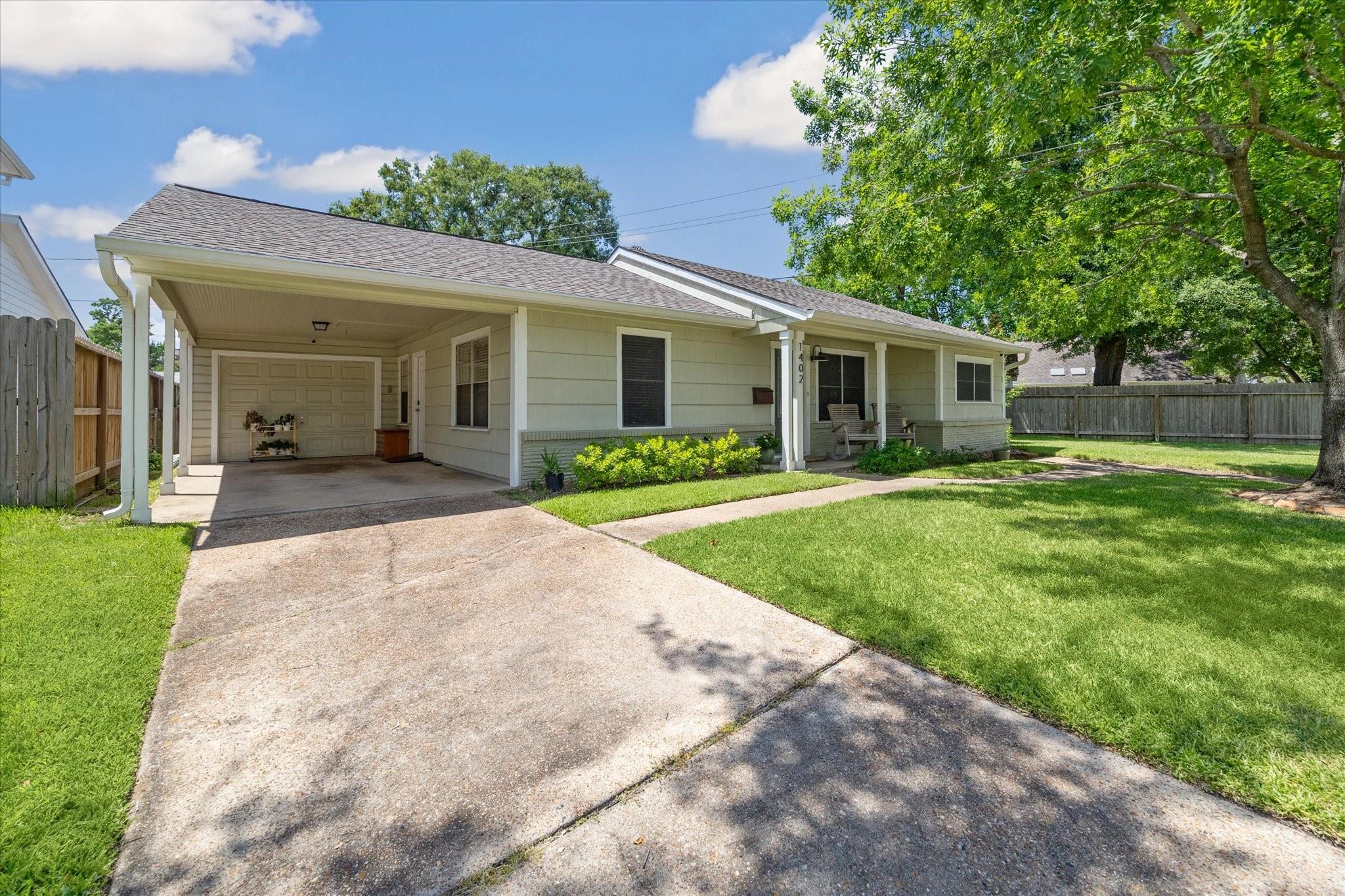 1402 Hewitt Drive