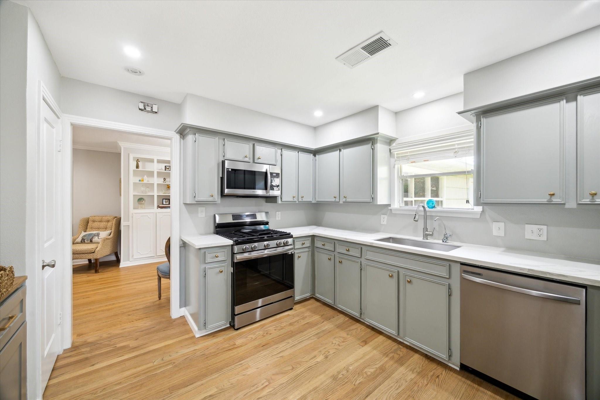 1402 Hewitt Drive
