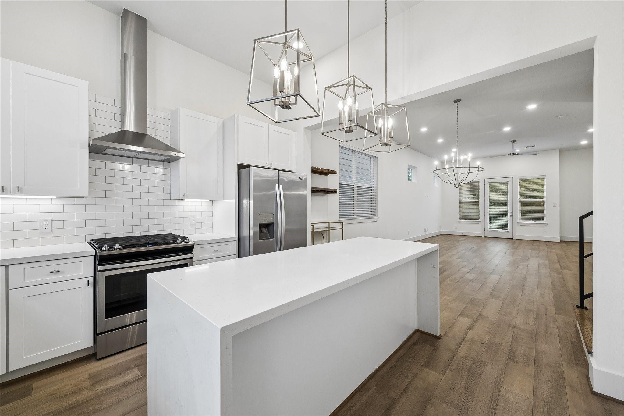 1222 W 21st Street