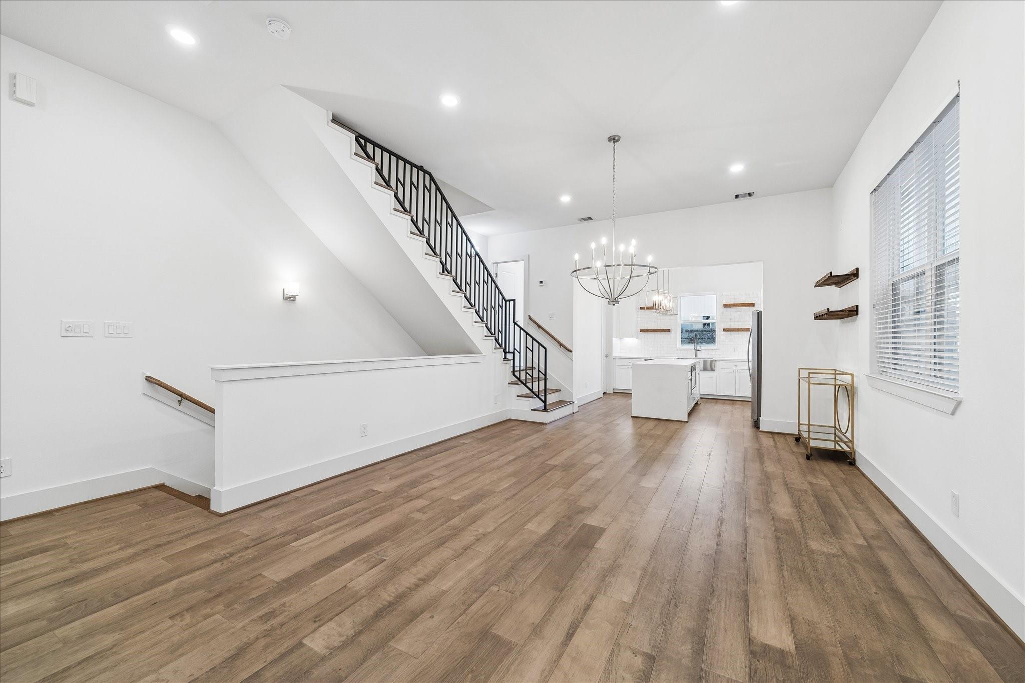 1222 W 21st Street