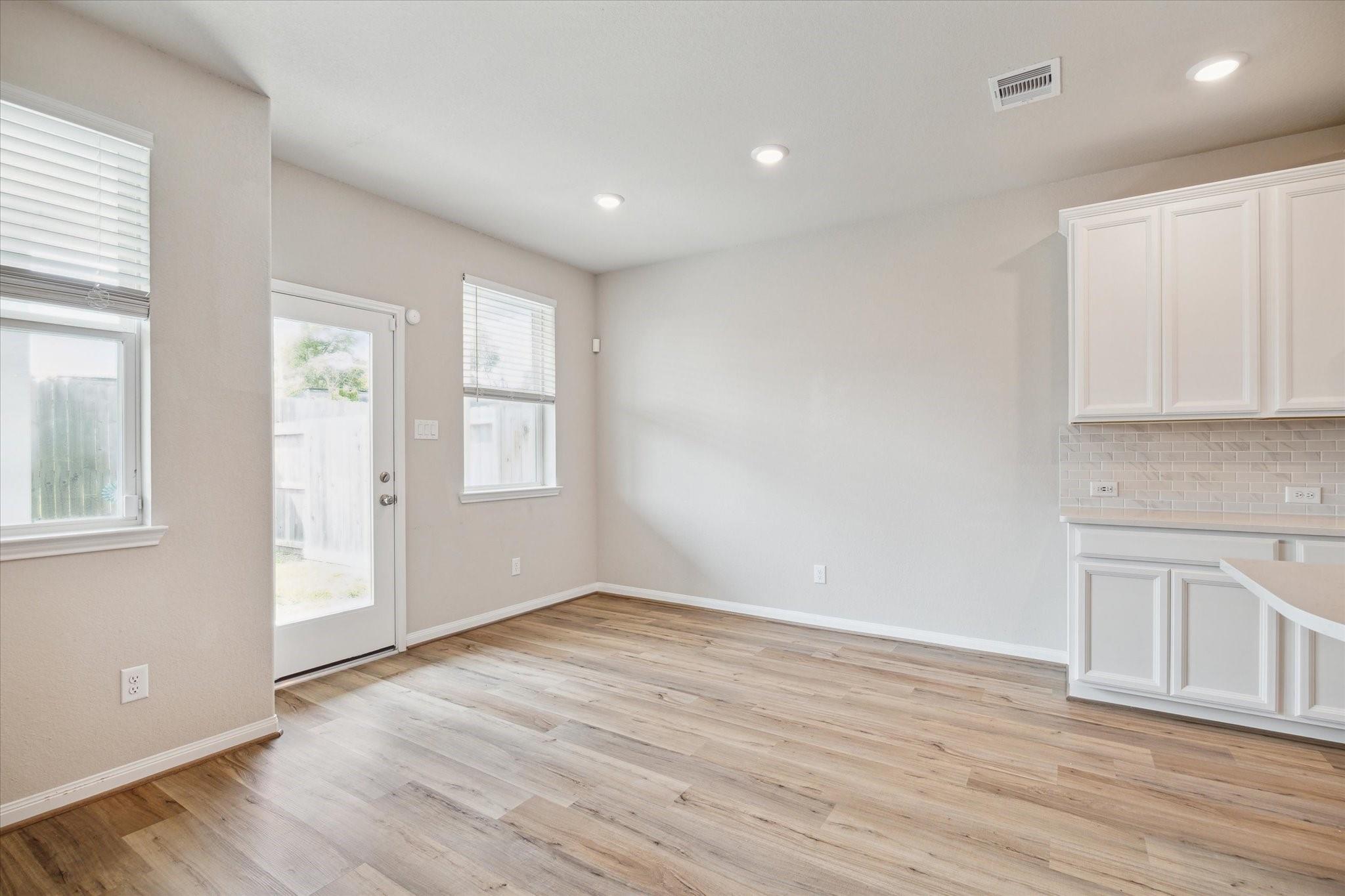 1806 La Magnolia Drive