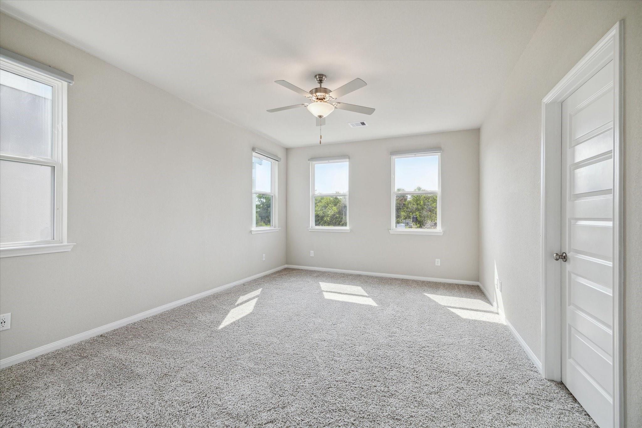 1806 La Magnolia Drive