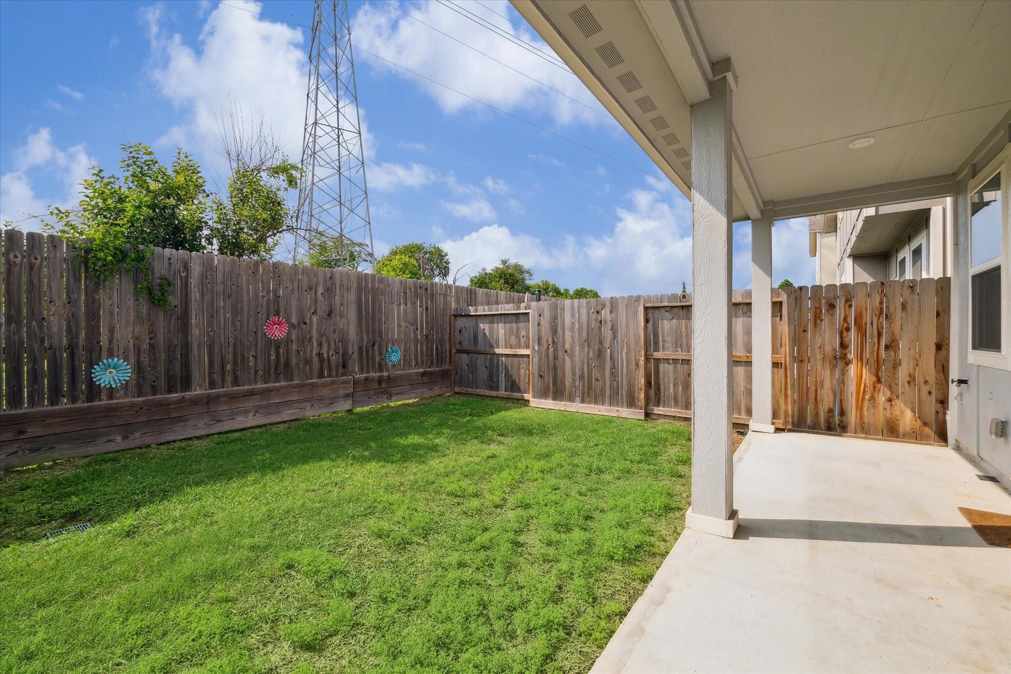 1806 La Magnolia Drive