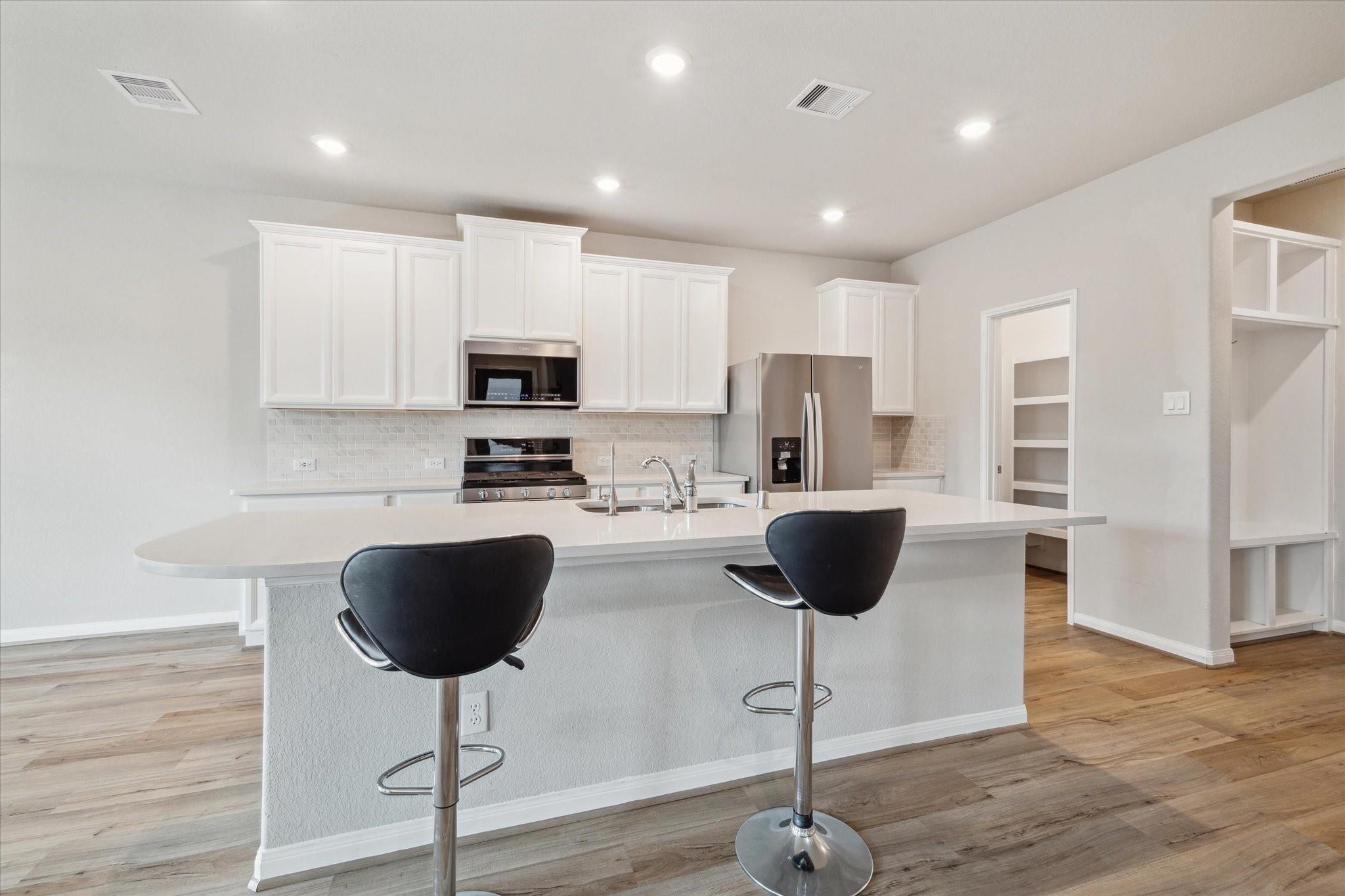 1806 La Magnolia Drive