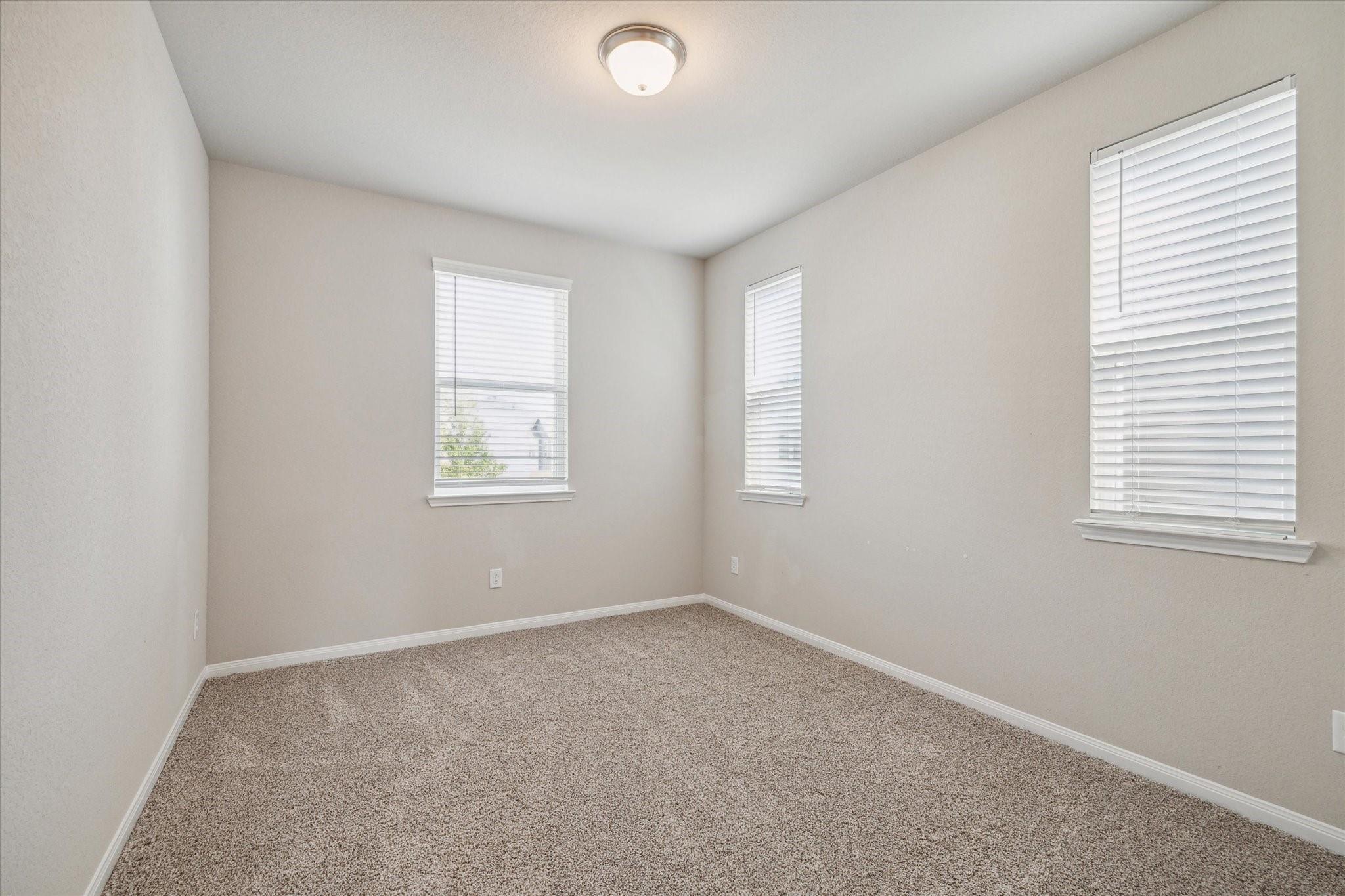 1806 La Magnolia Drive