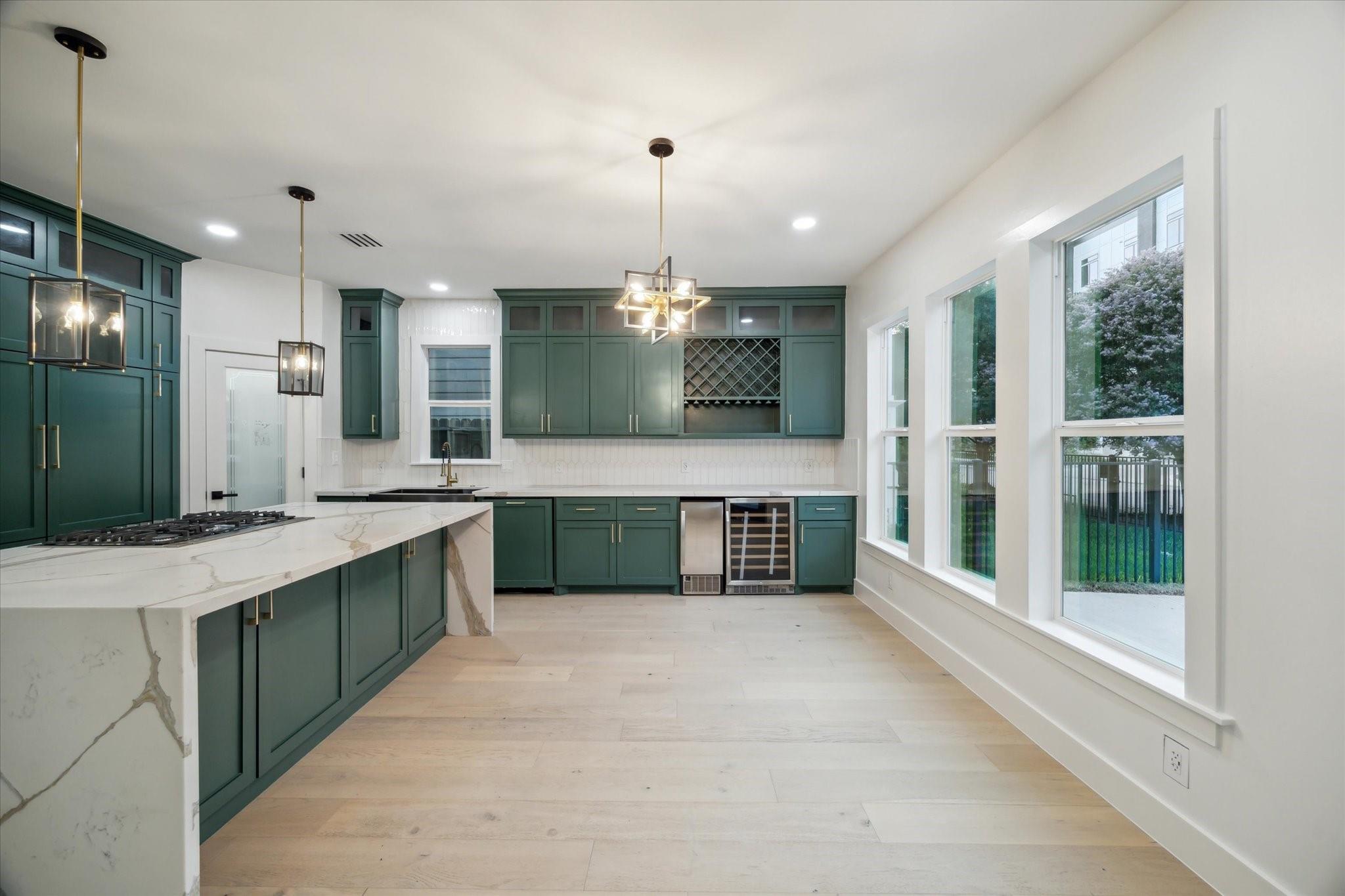 318 W 24th Street