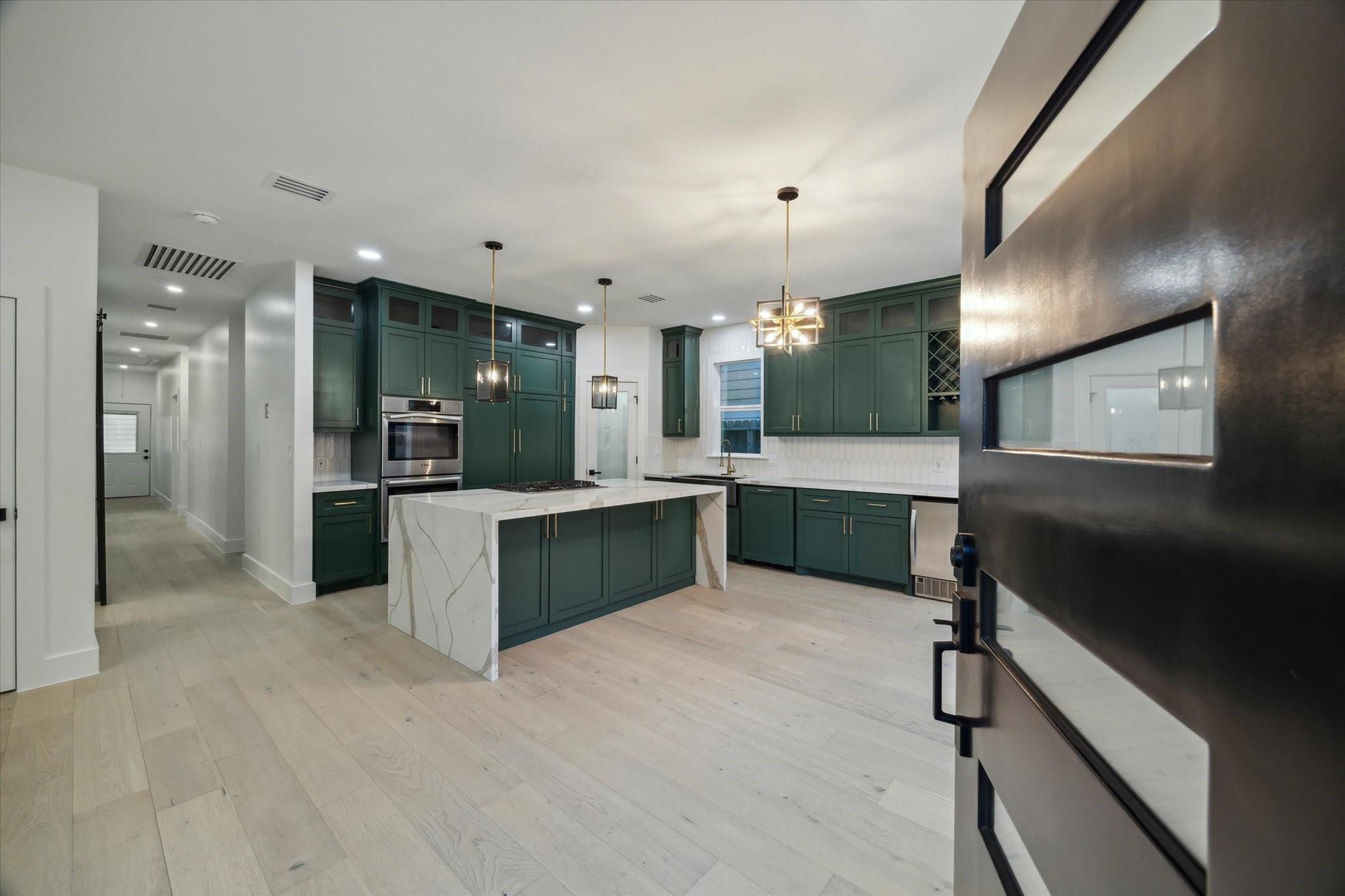 318 W 24th Street