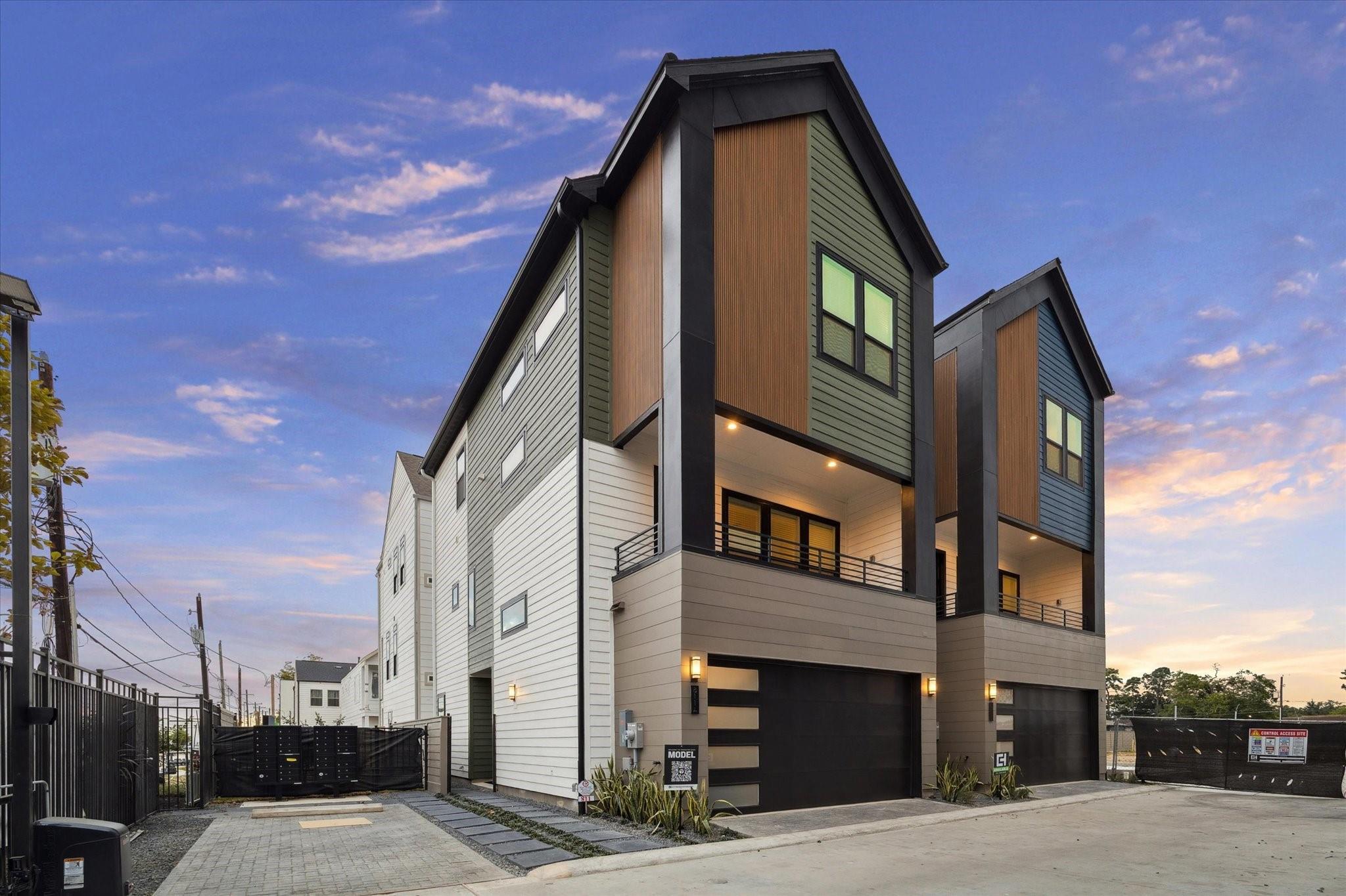 811 Thornton Road # B, Houston Unit: B