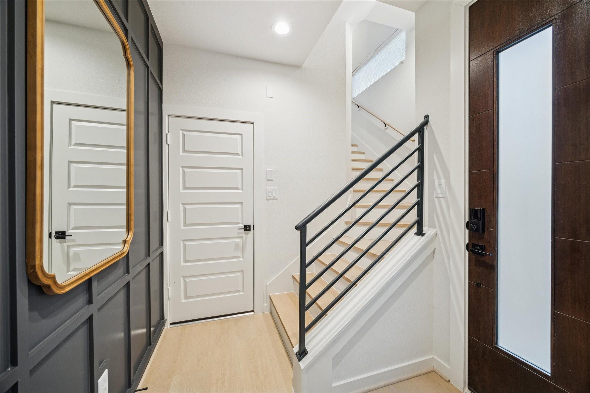 811 Thornton Road # B, Houston Unit: B