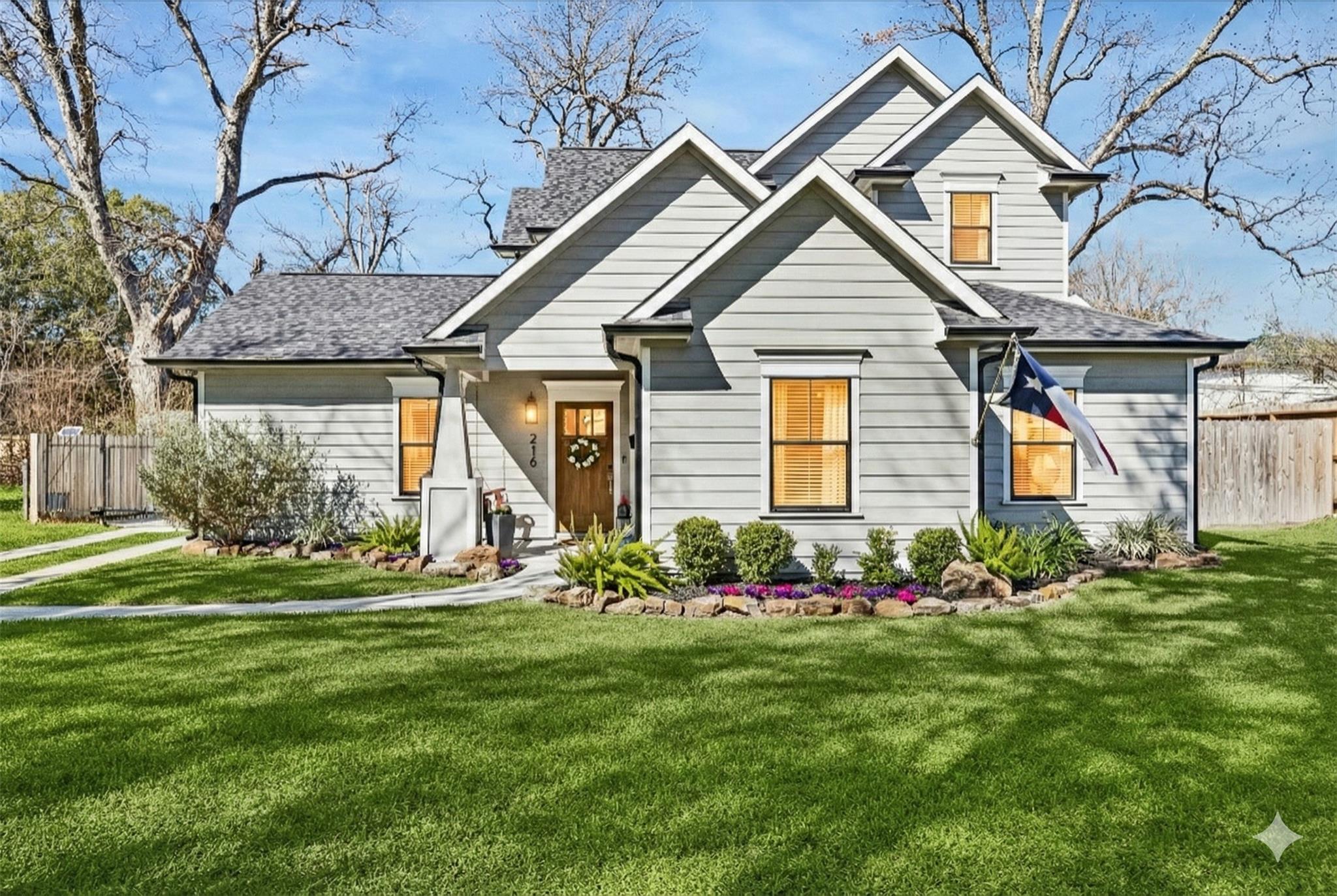 216 W 30th Street