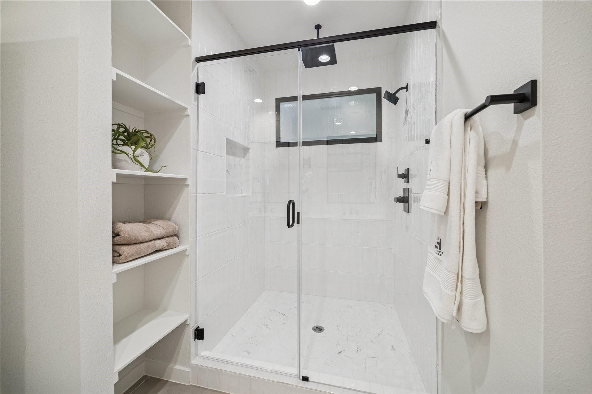 811 Thornton Road Unit: E