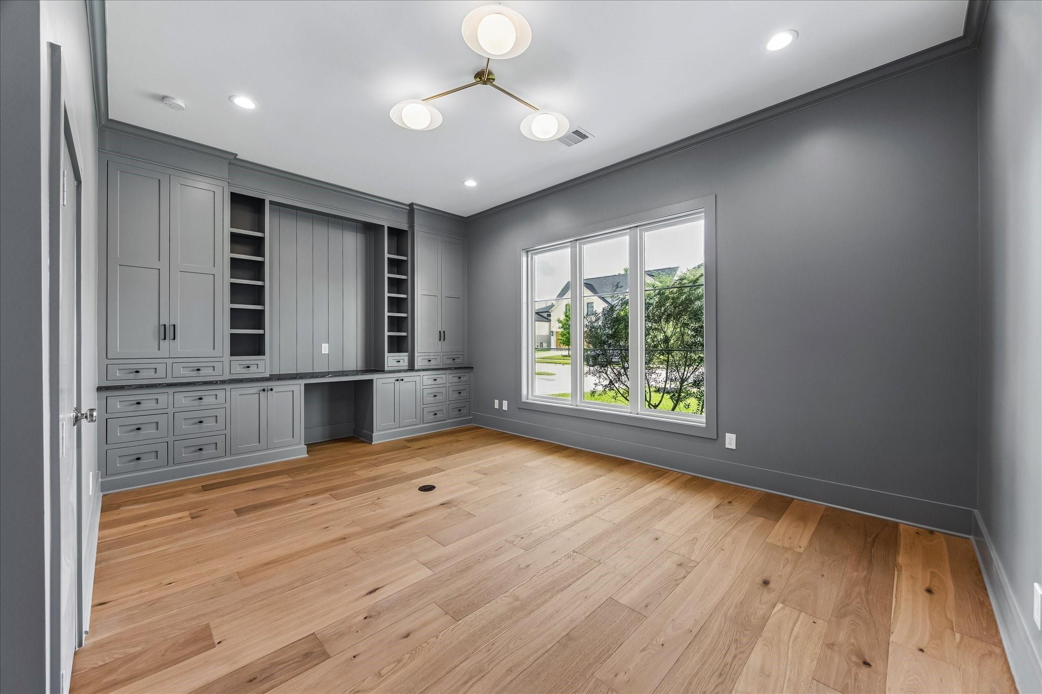1714 Viking Drive