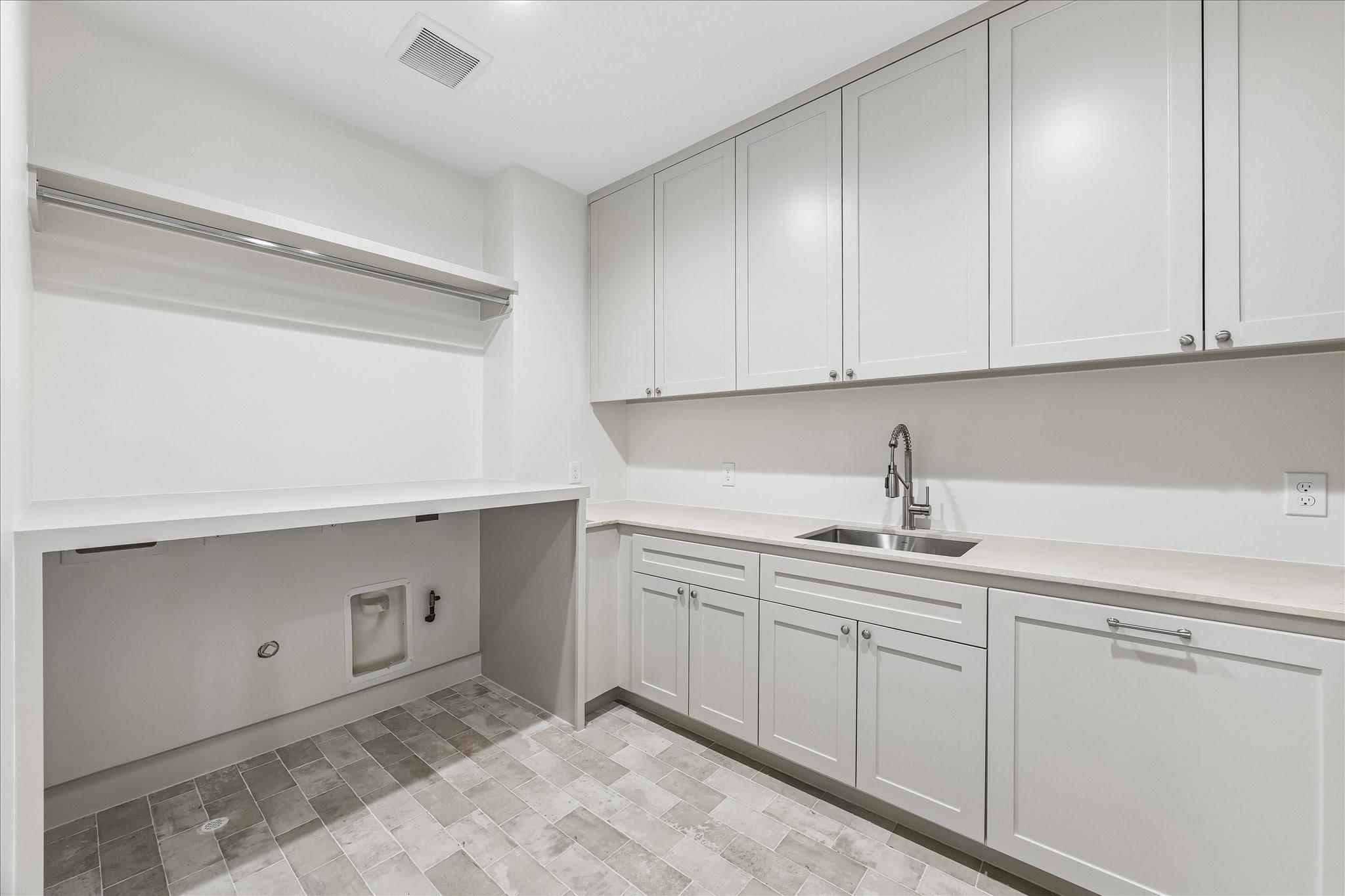 1714 Viking Drive
