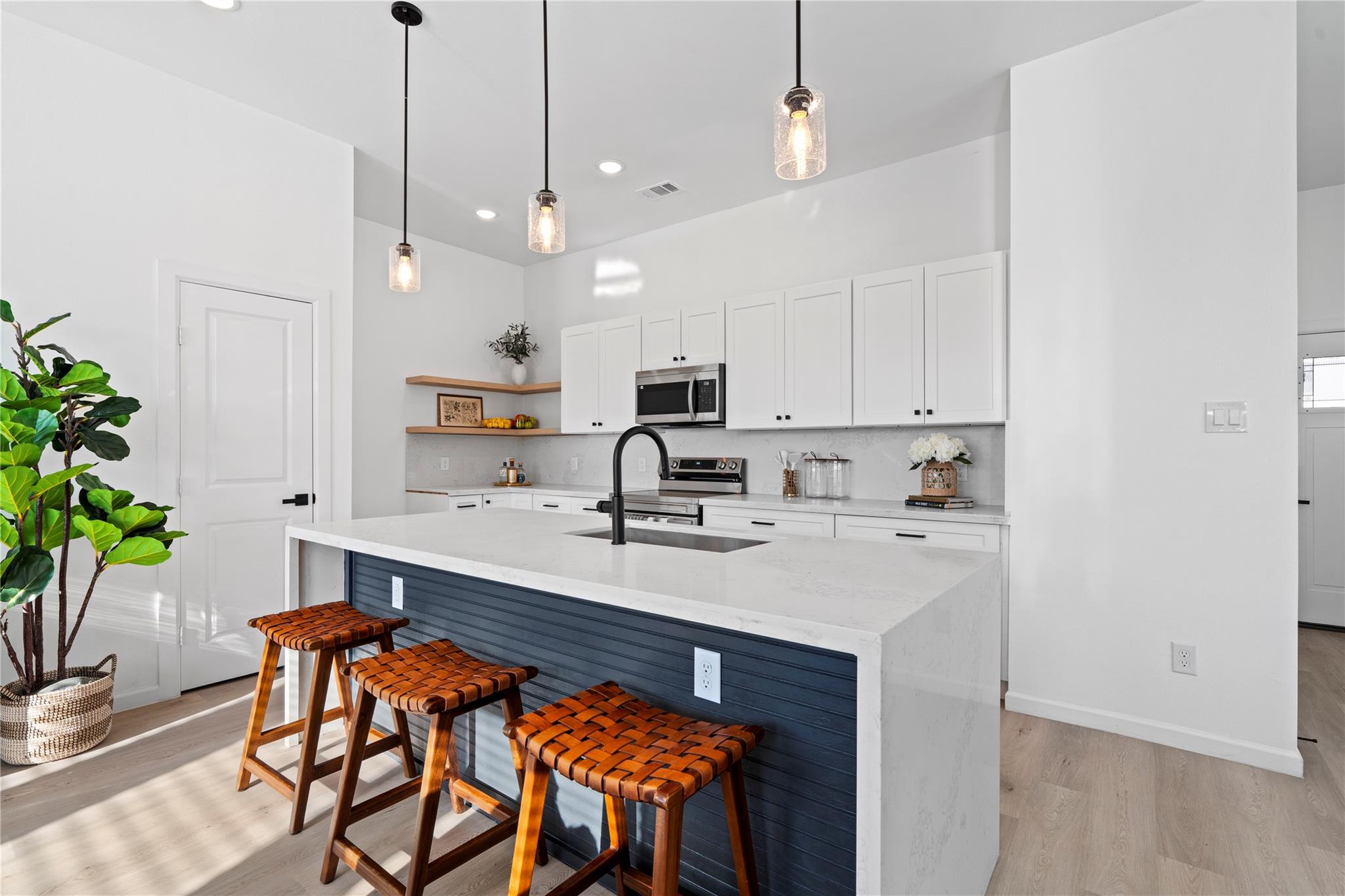 866 Rachel Street Unit: E