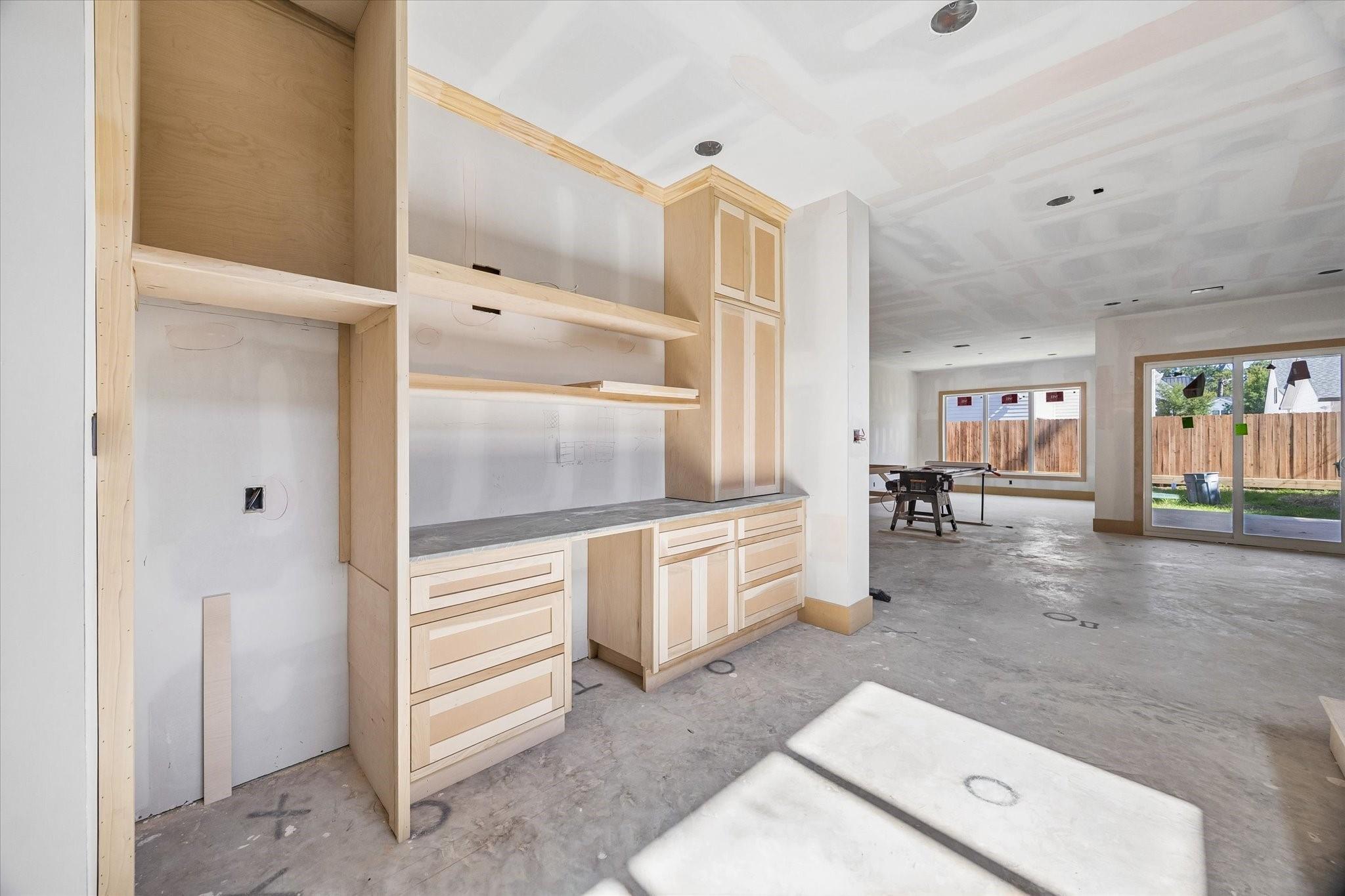 1050 W 42nd Street