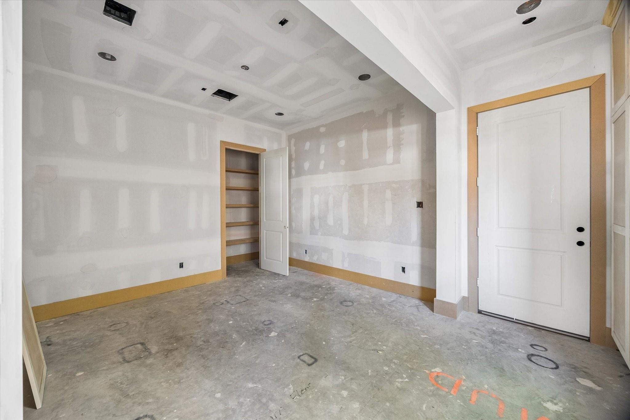 1050 W 42nd Street