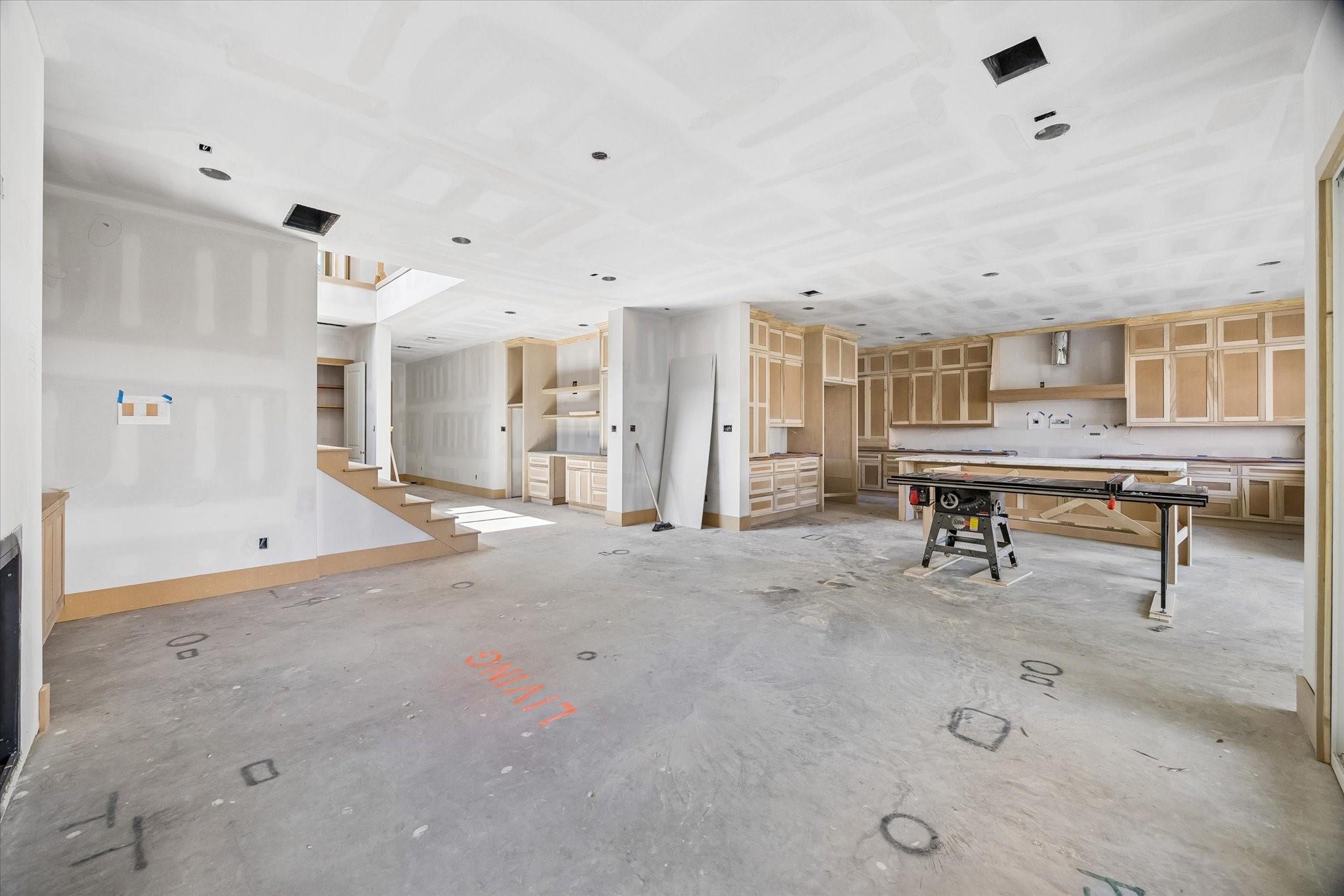 1050 W 42nd Street