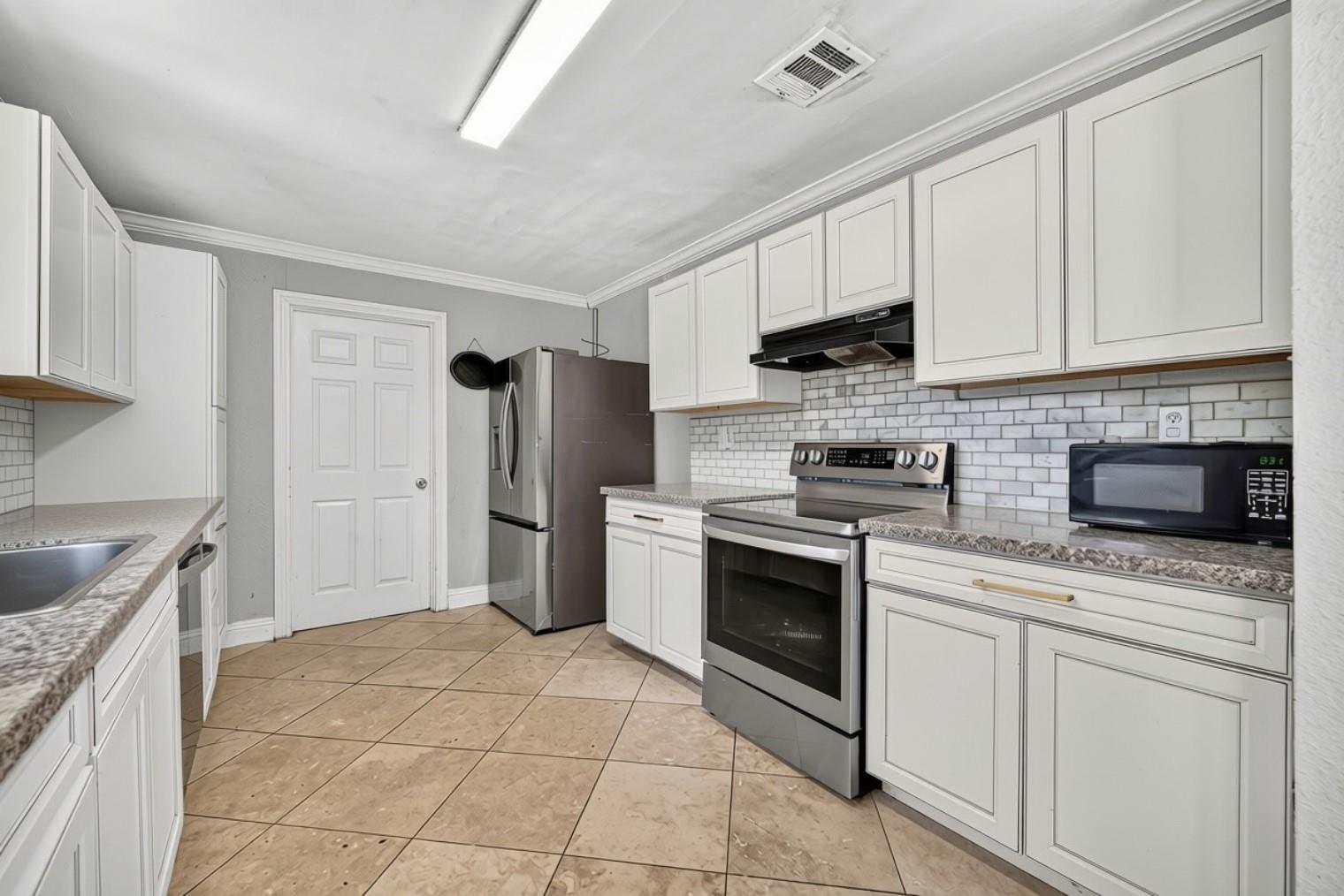 8822 Sultan Drive