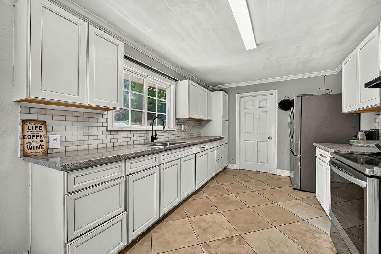 8822 Sultan Drive
