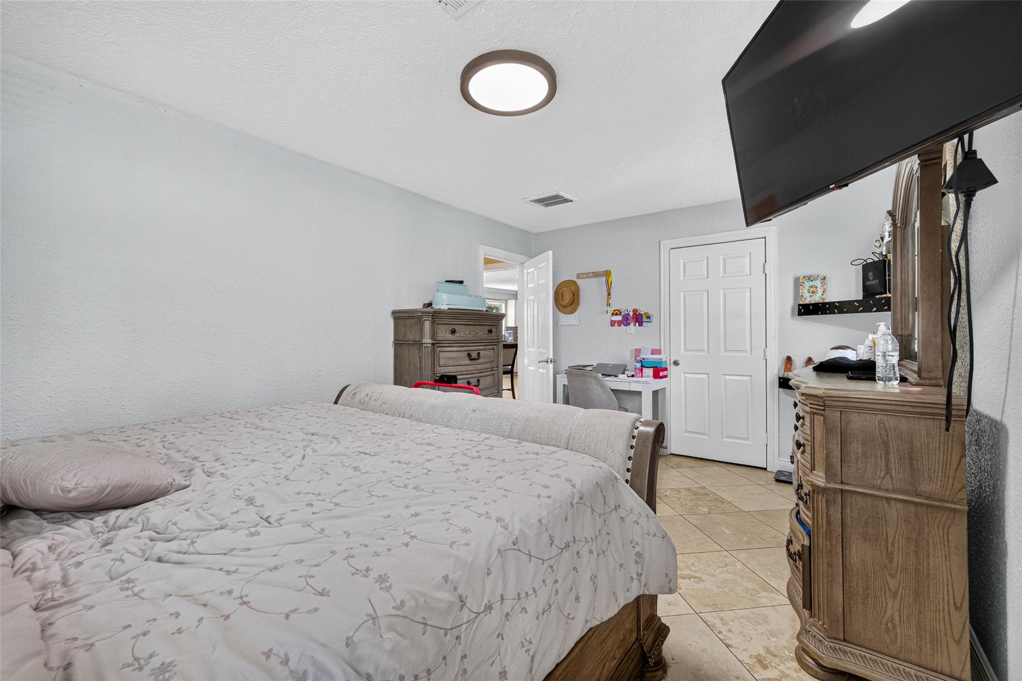 8822 Sultan Drive