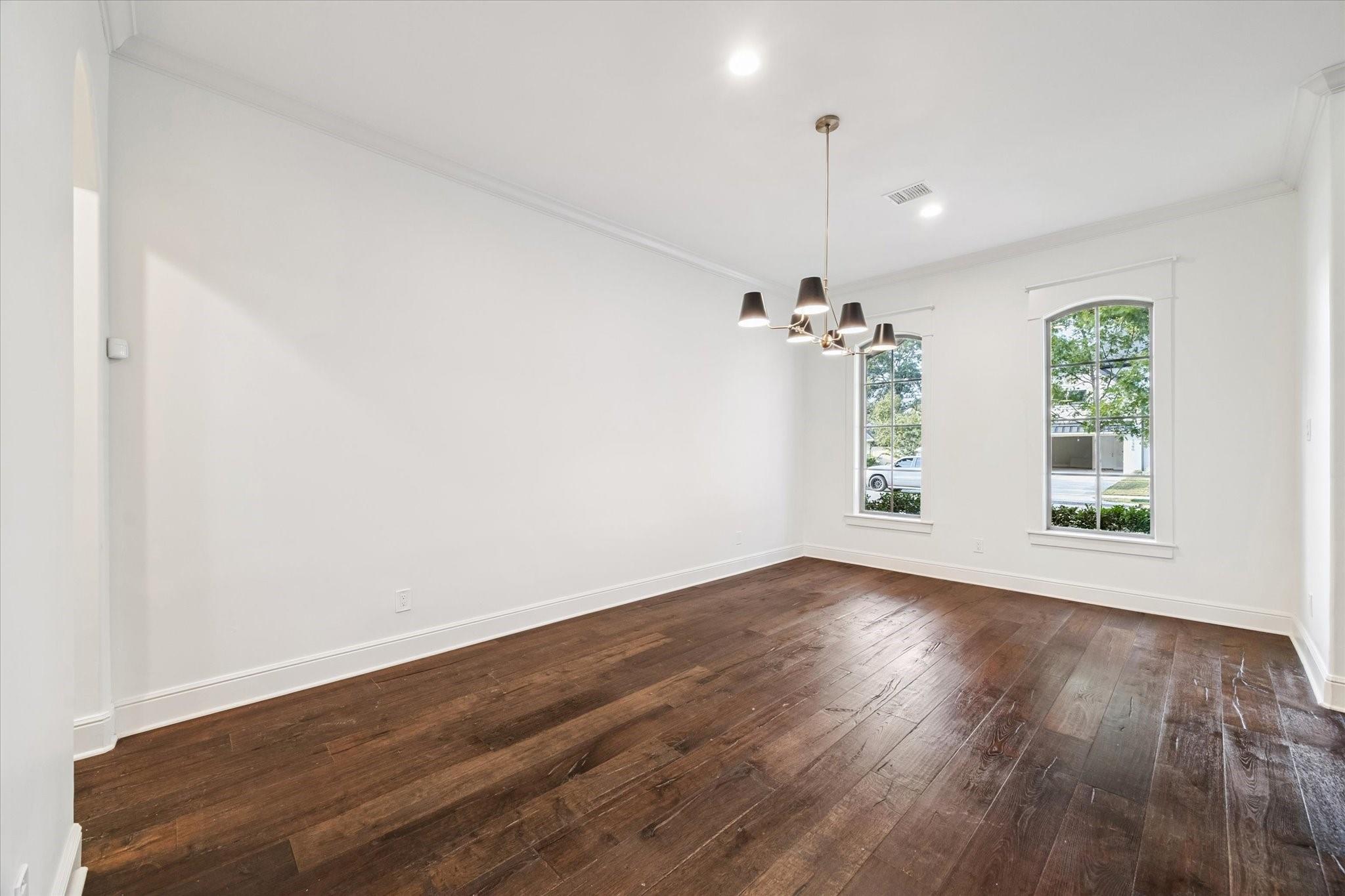 1339 Du Barry Lane