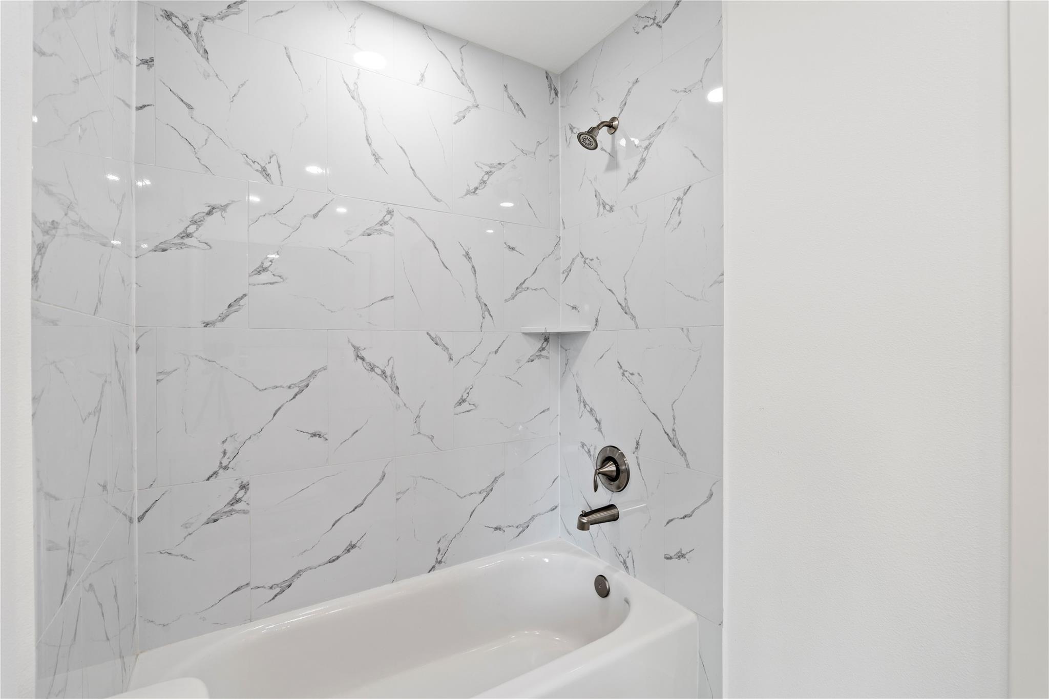 5023 Redstart Street