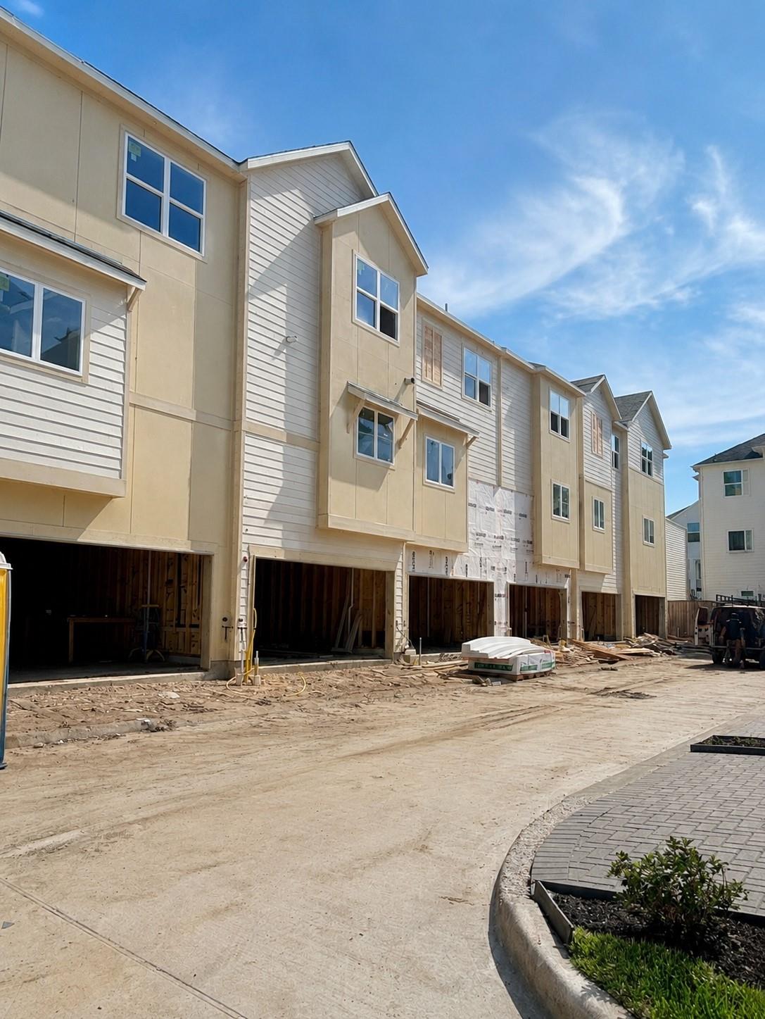 6382 Paddington Bend Drive