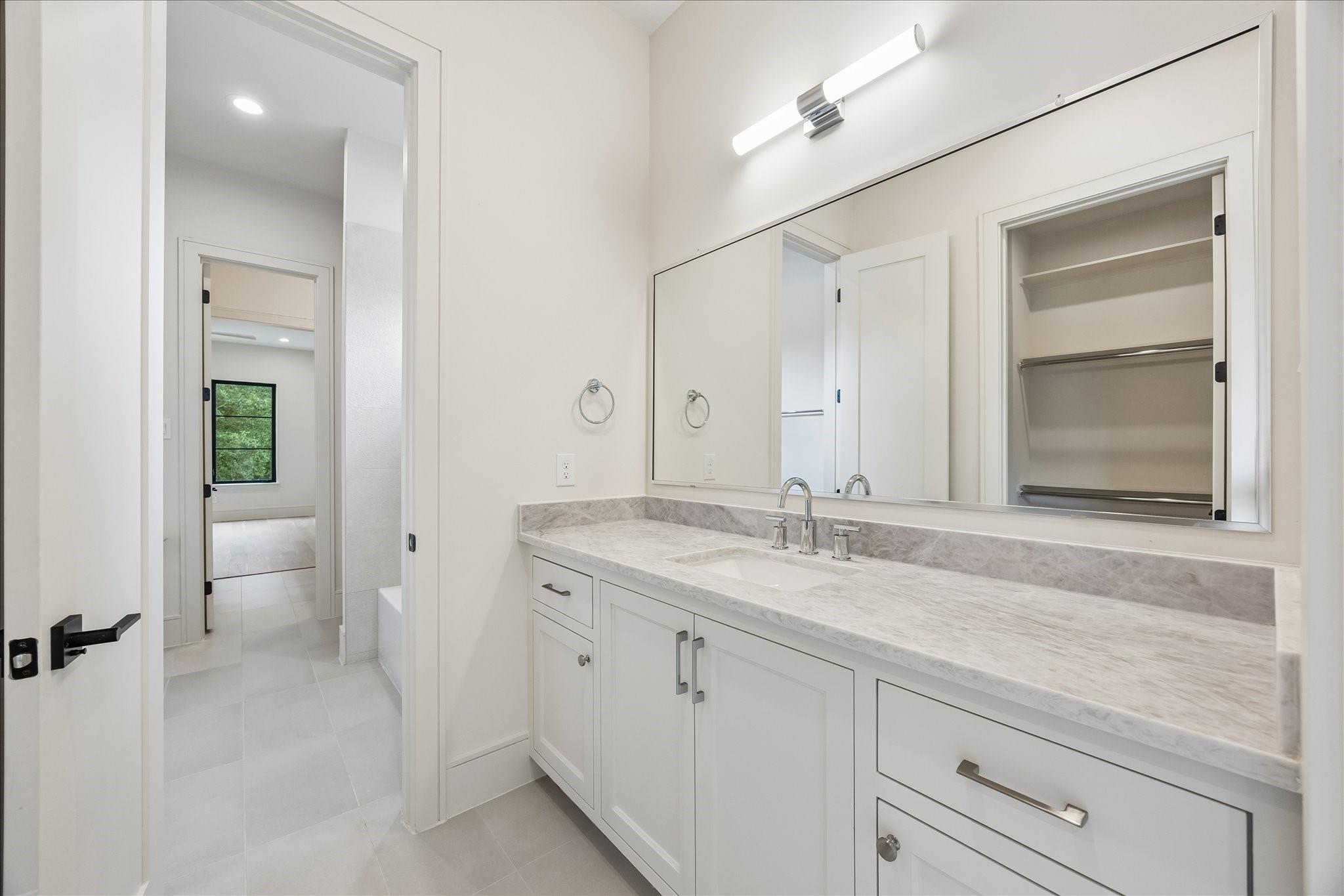 316 W 30th Street