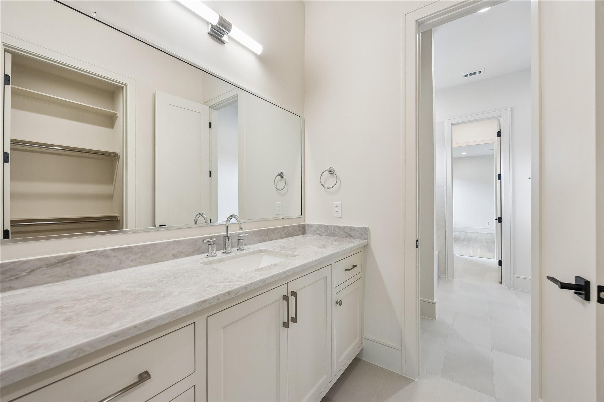 316 W 30th Street