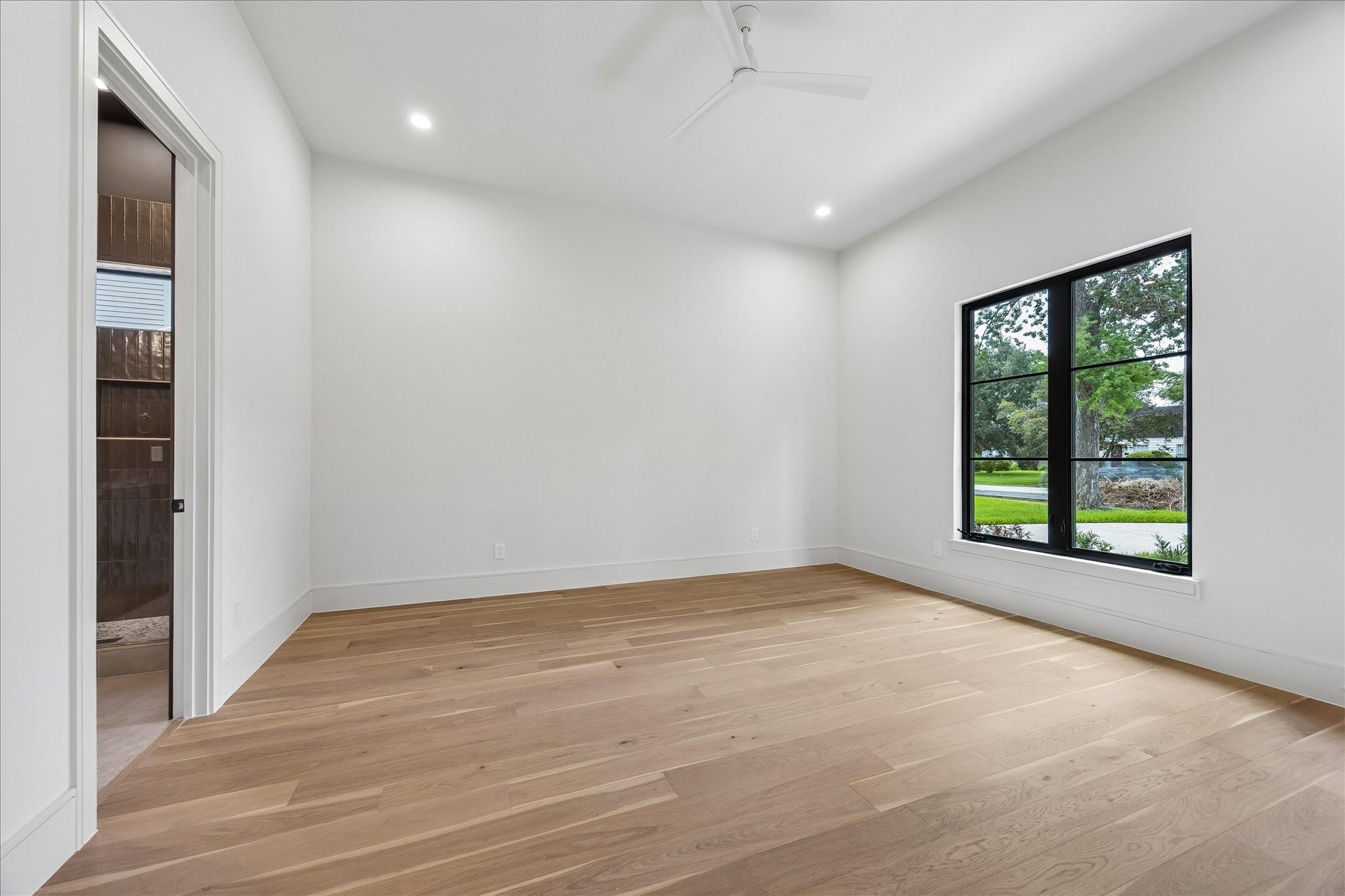 316 W 30th Street