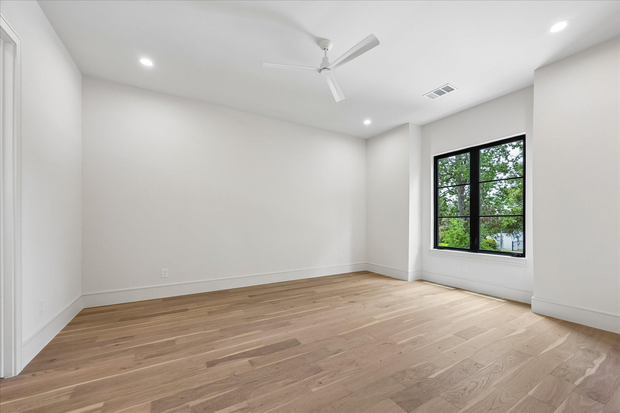 316 W 30th Street