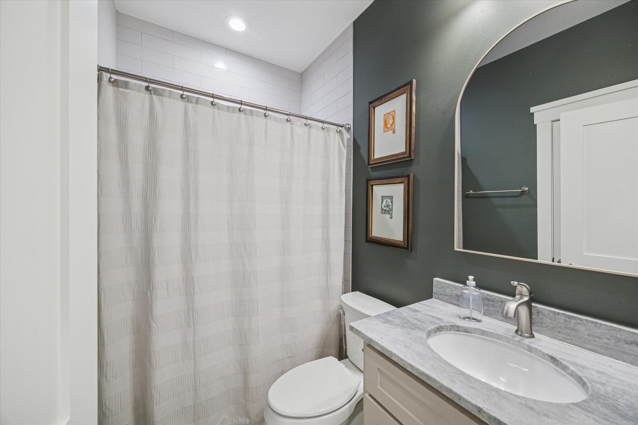 216 W 30th Street