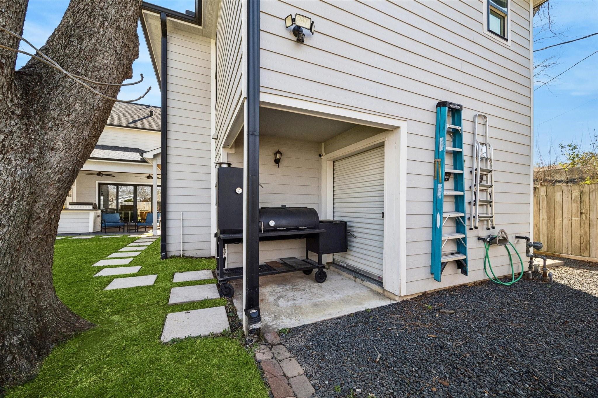 216 W 30th Street