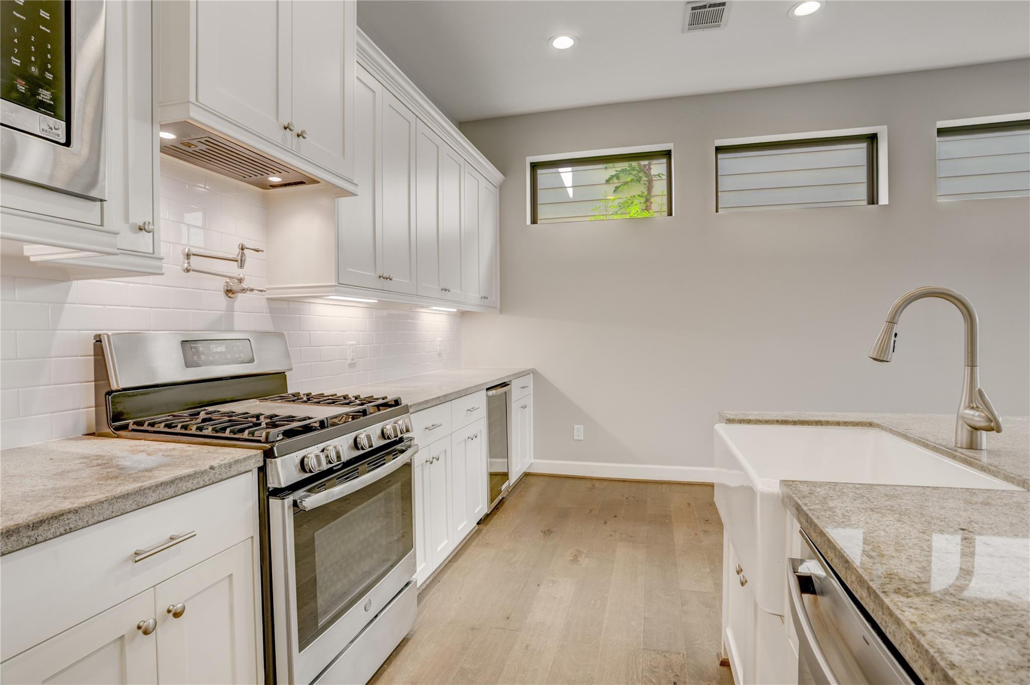 5905 Petty Street # B, Houston Unit: B