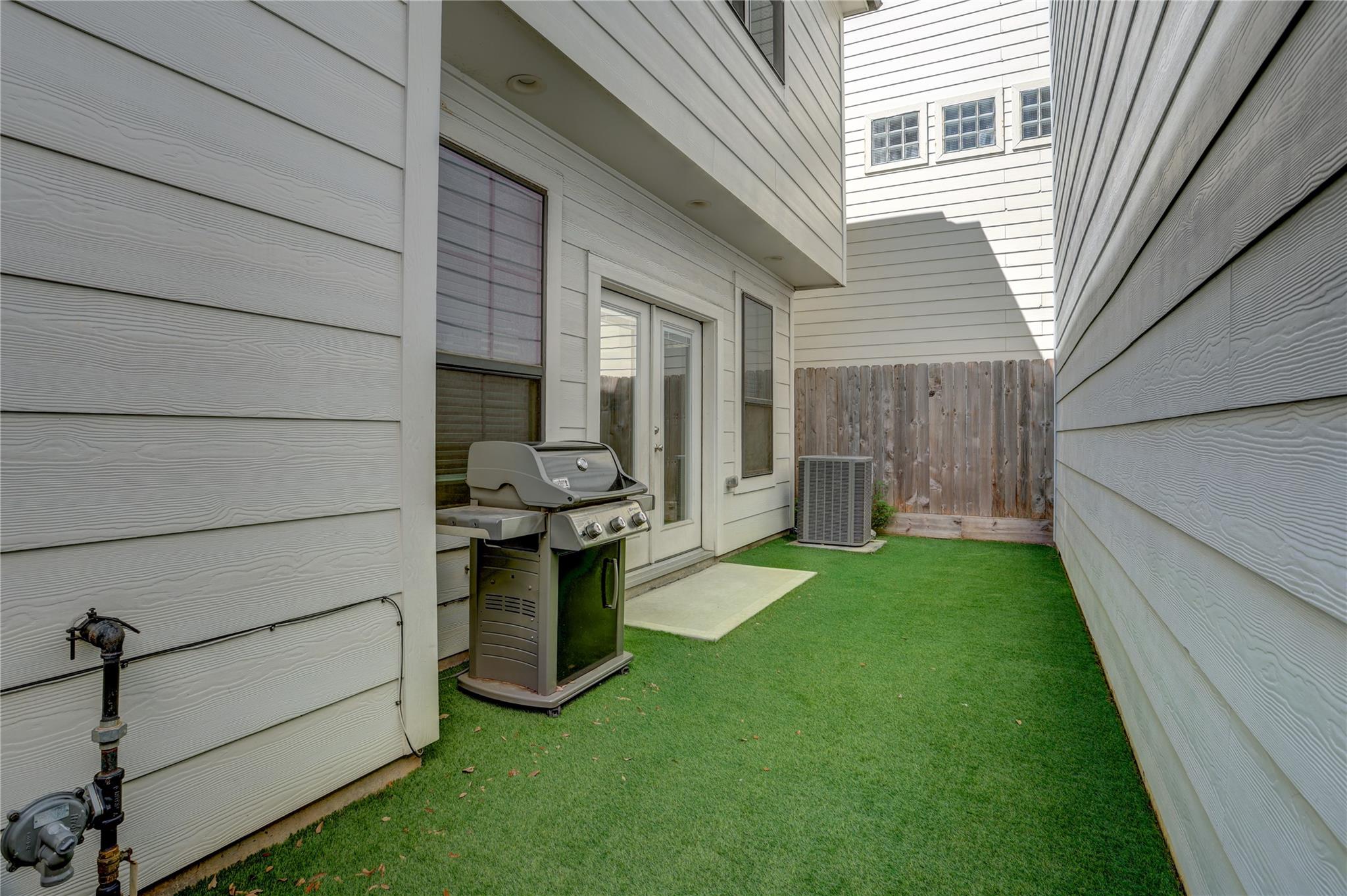 5905 Petty Street # B, Houston Unit: B