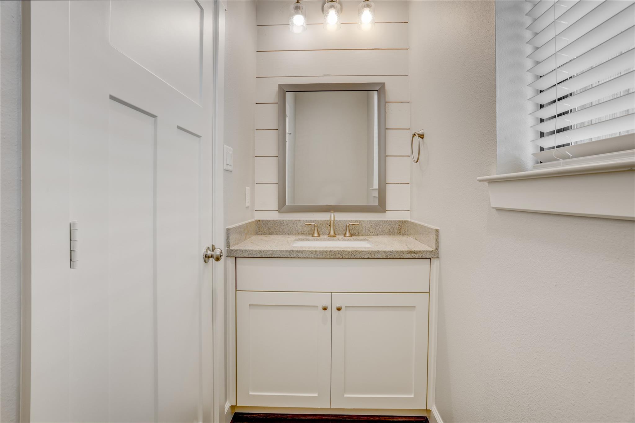 5905 Petty Street # B, Houston Unit: B