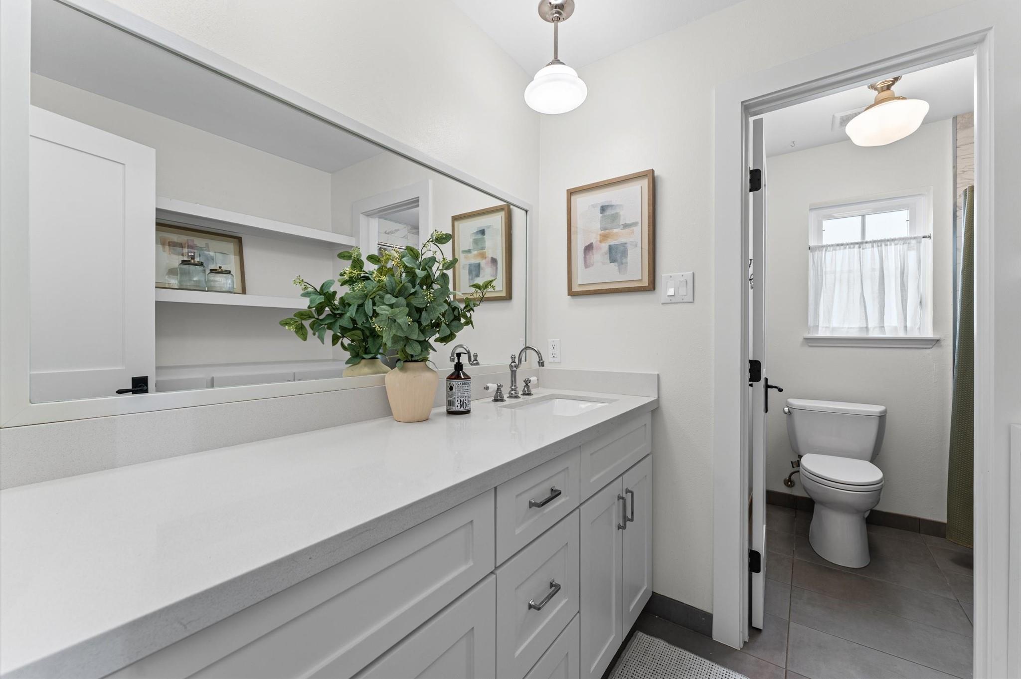 1607 Crystal Hills Drive